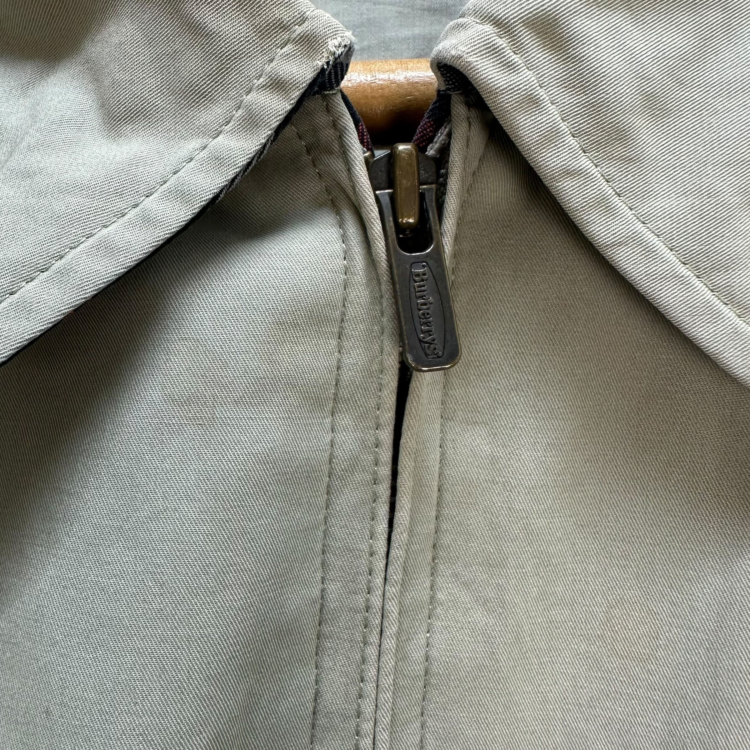 Burberry 90's BURBERRYS Embroidery Small Logo Casual Jacket #1506-A62 Size US M / EU 48-50 / 2 - 15 Thumbnail