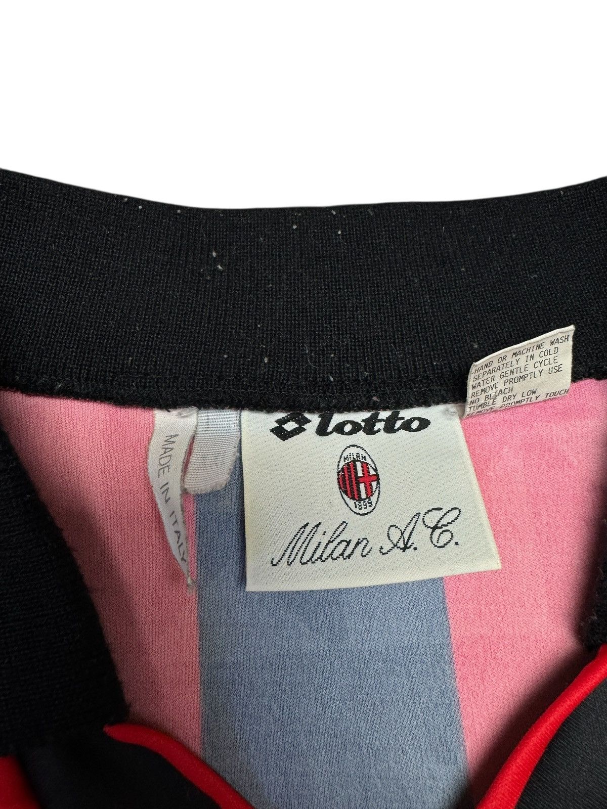 Lotto Sport AC Milan home Jersey T shirt 1993/94 XL Lotto A276 Size US XL / EU 56 / 4 - 7 Thumbnail