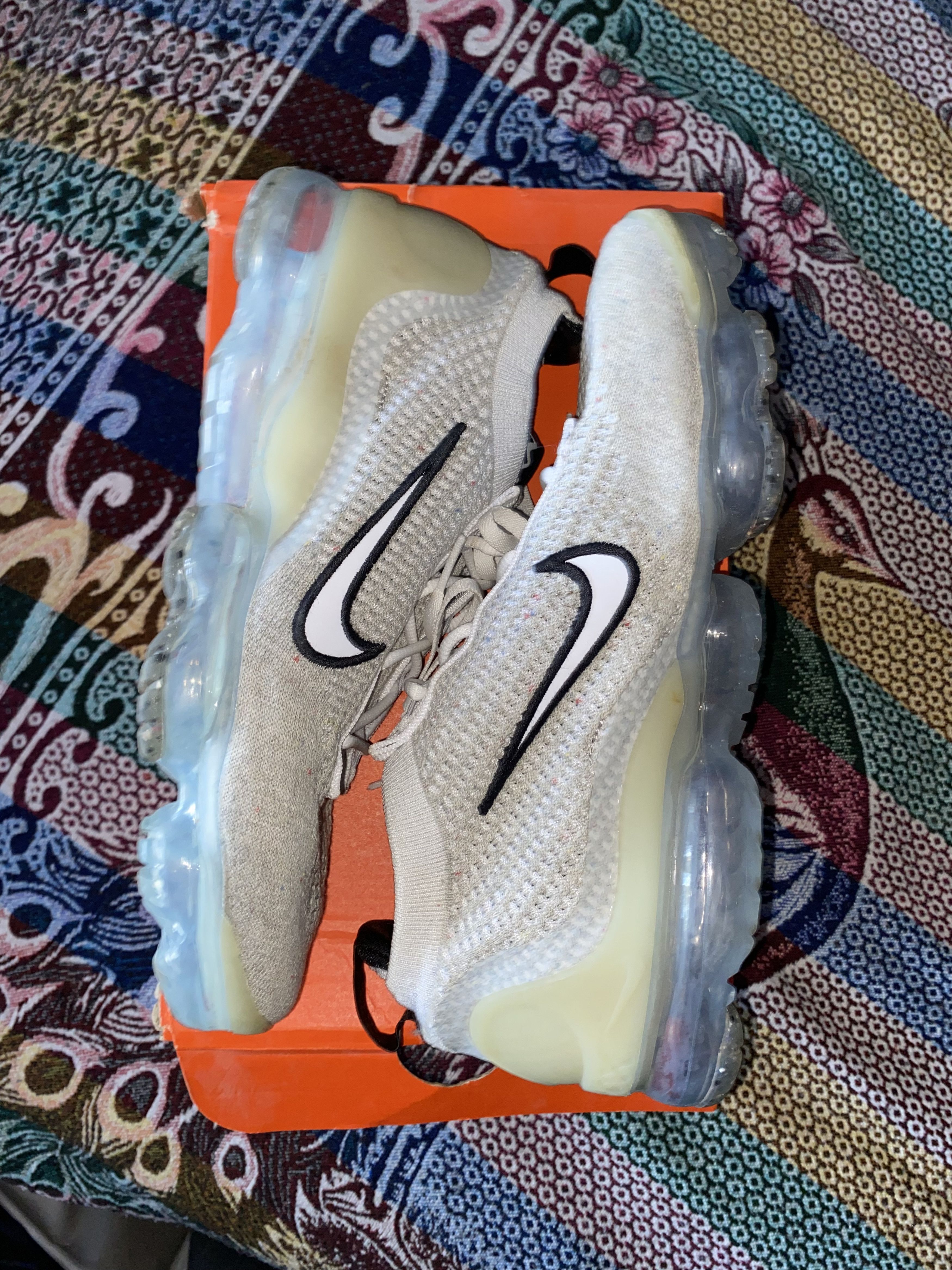 Nike Air Vapormax 2021 FK Size US 9 / EU 42 - 2 Thumbnail