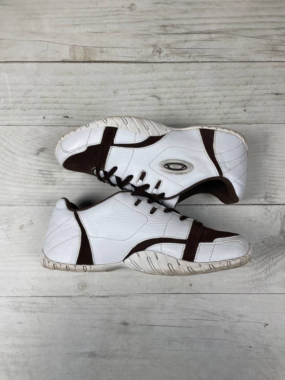 Oakley Vintage Oakley Tenis Leather Shoes Metal Logo Sneakers Size US 9 / EU 42 - 3 Thumbnail