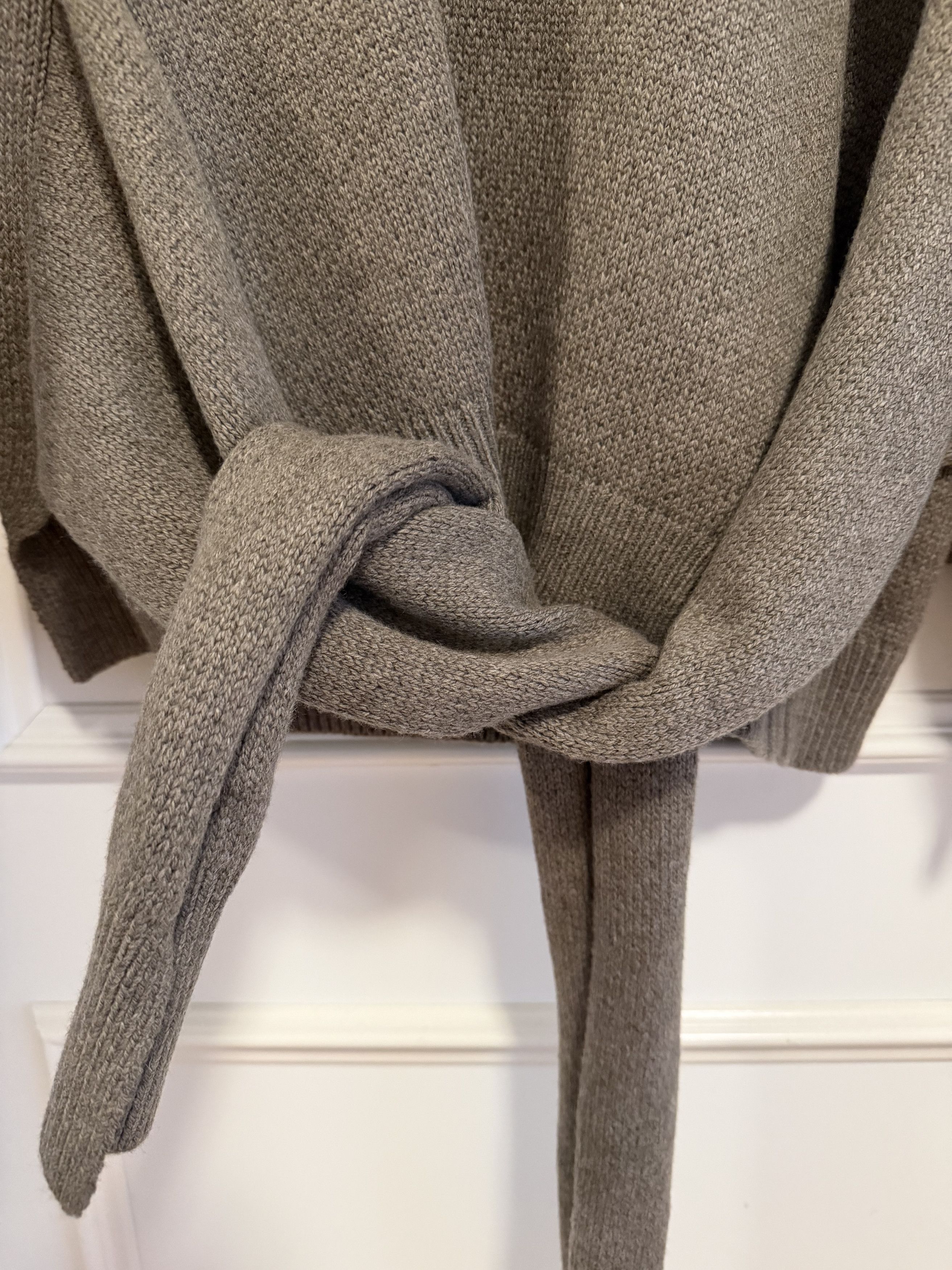 JW Anderson Fall/Winter 24 Sleeve-Tie Jumper Size M / US 6-8 / IT 42-44 - 4 Thumbnail