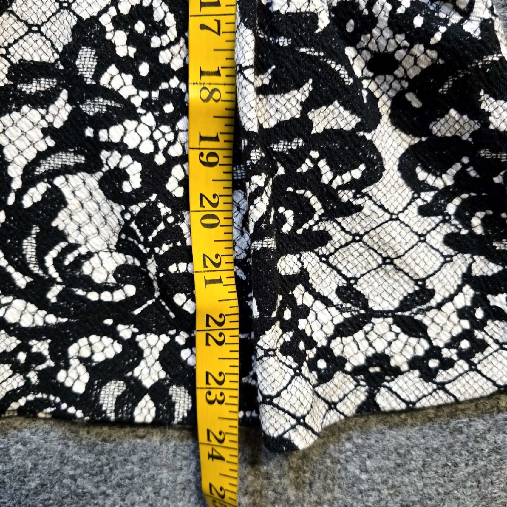 Anthropologie Postmark Anthropologie Top Womens Size Small Black White Floral Peplum Knit Blouse Casual Shirt 3/4 Sleeve Regular Womens Size S / US 4 / IT 40 - 7 Thumbnail