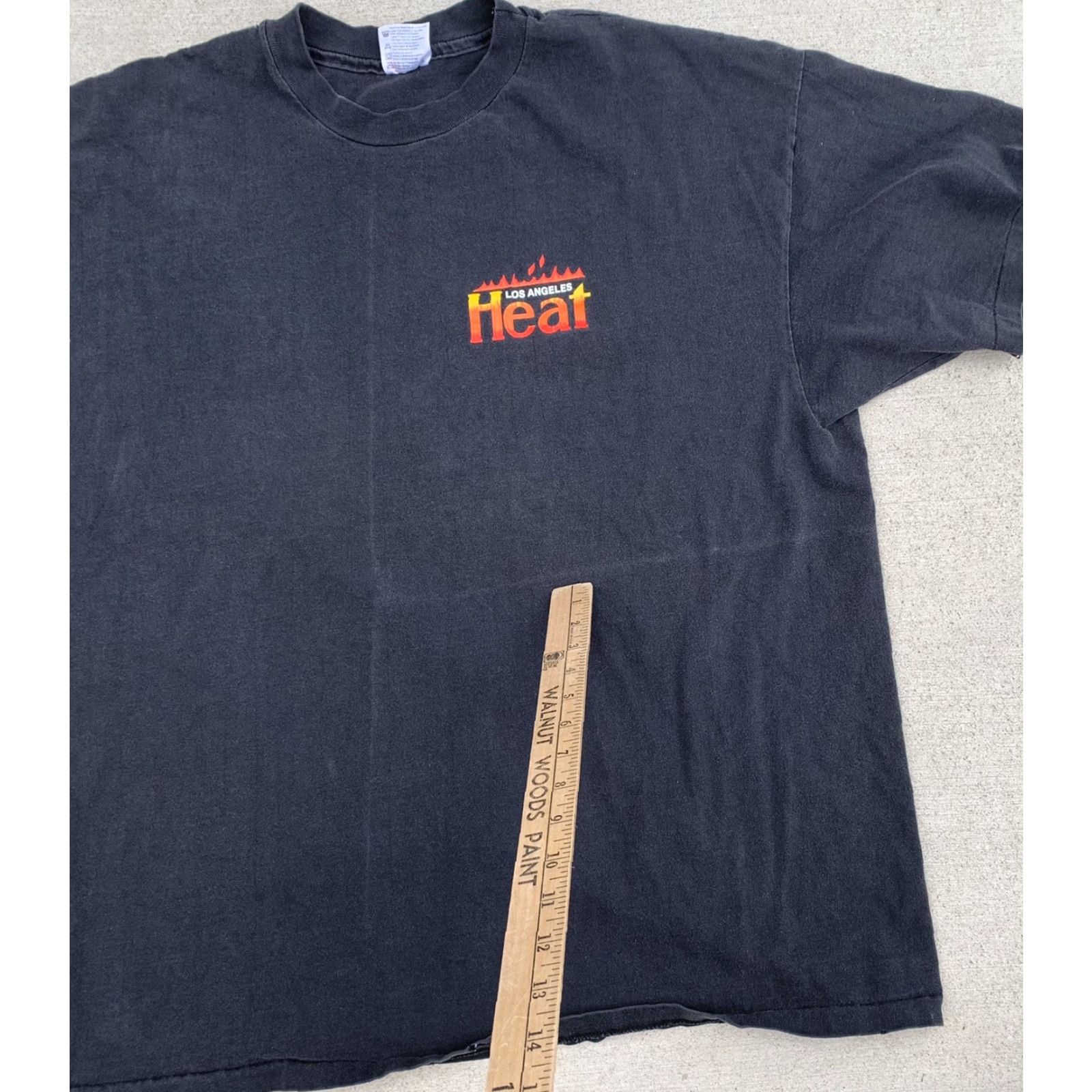 Hanes VINTAGE Hanes Football t-shirt XL Men Black Los Angeles Heat LA Firefighters FOOTBALL | Graphic Tee | Short Sleeve | Cotton Size US XL / EU 56 / 4 - 6 Thumbnail