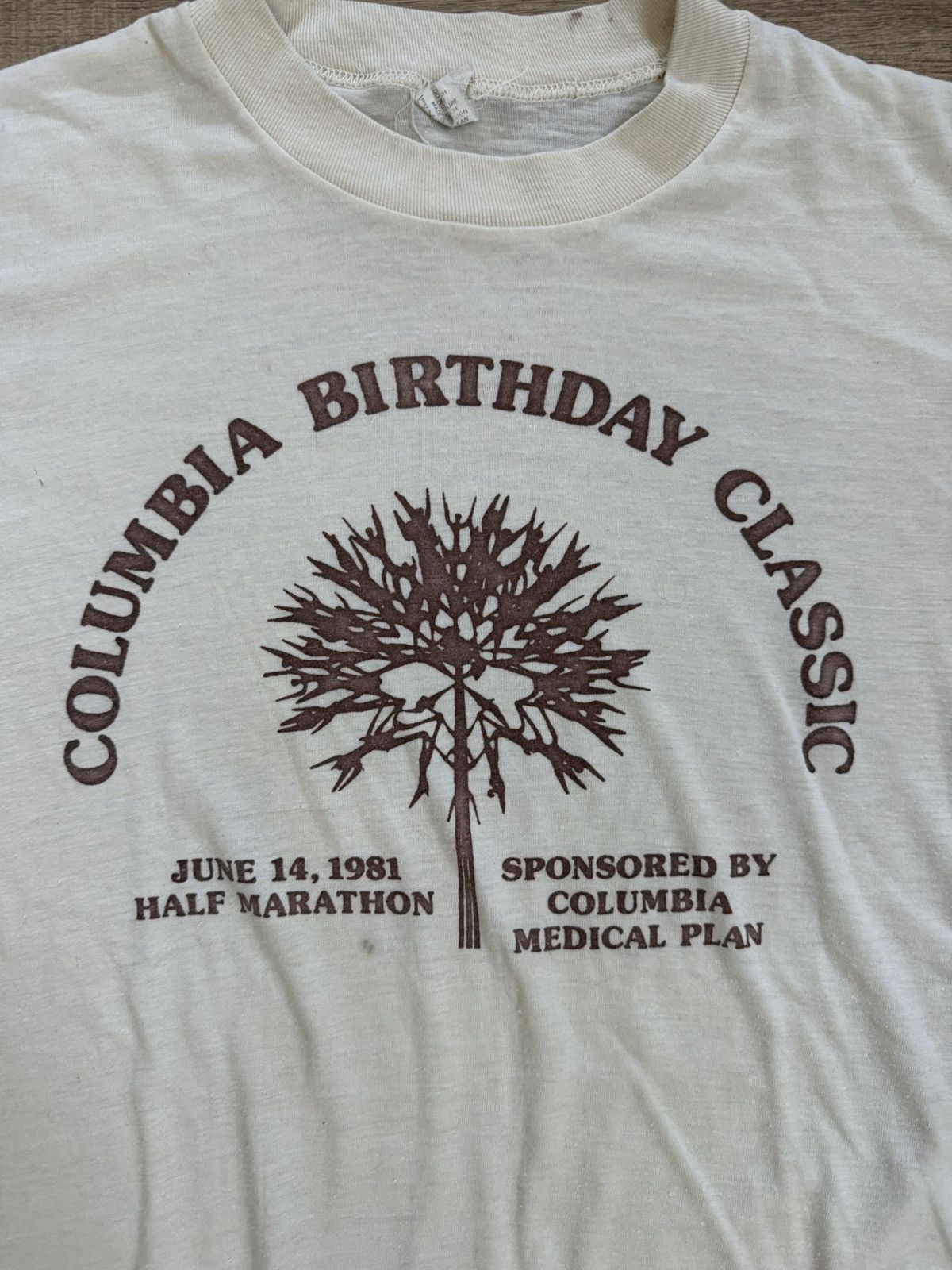 Vintage 1981 Columbia Marathon T-Shirt Size US M / EU 48-50 / 2 - 2 Thumbnail