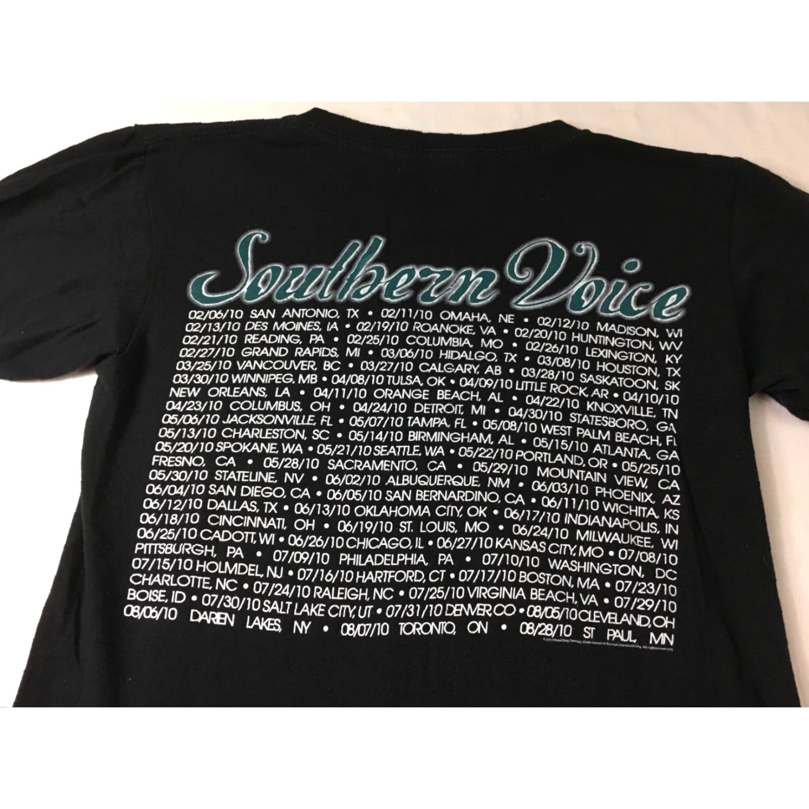 Gildan Tim McGraw Southern Voice Tour 2010 T Shirt Sz S Black Tee EUC Gildan Short Sleeve Men Graphic Tee Size US S / EU 44-46 / 1 - 4 Thumbnail