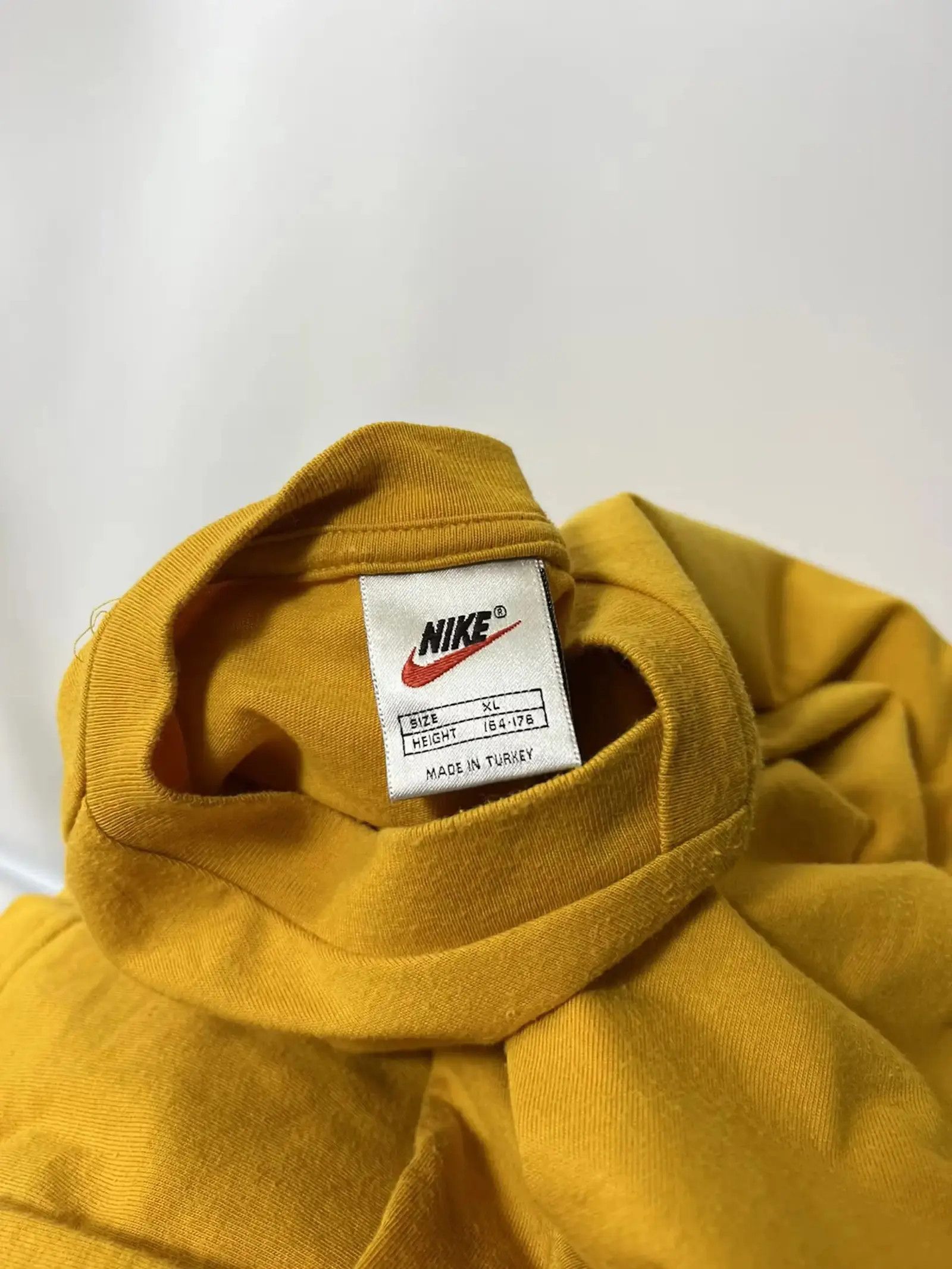 Nike Vintage Nike small embroidered swoosh logo Size US XL / EU 56 / 4 - 4 Thumbnail