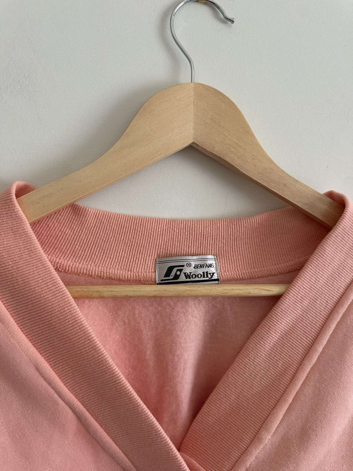Vintage coral coloured vintage gold button cardigan 🪸 Size US M / EU 48-50 / 2 - 4 Thumbnail