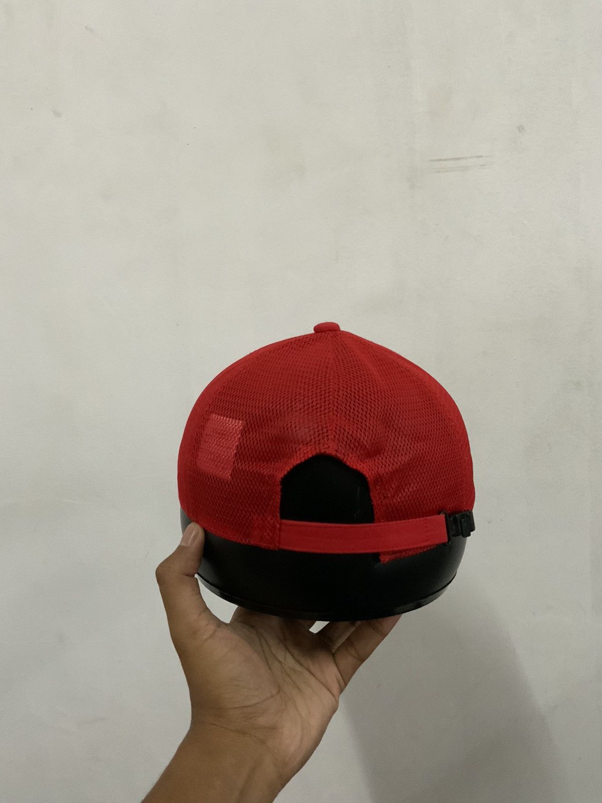 Japanese Brand Tour Stage Big Logo Embroidery Trucker Hat Size ONE SIZE - 3 Thumbnail