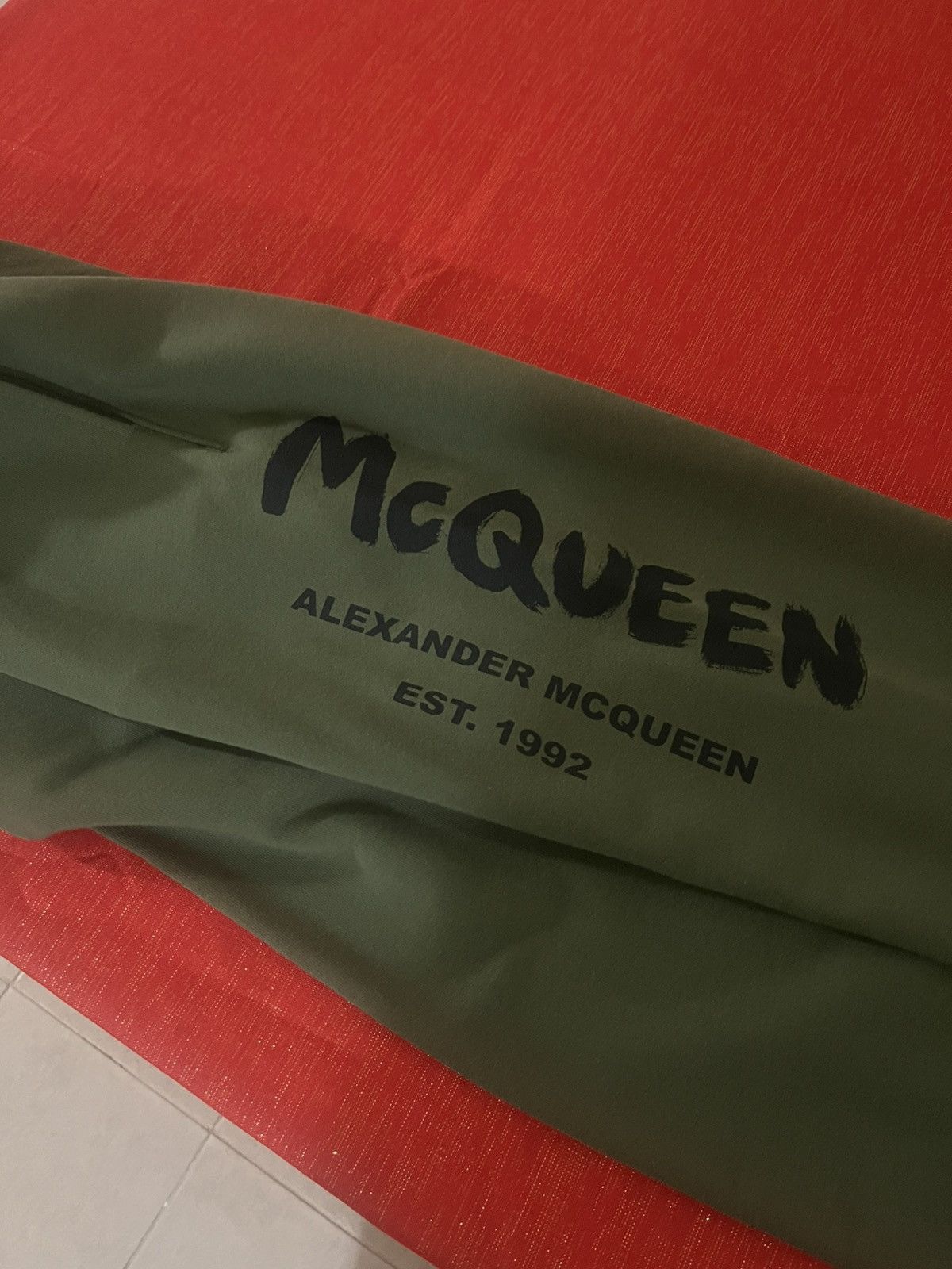 Alexander McQueen Alexander McQueen Graffiti Logo Jogger Pant Sz M Size US 32 / EU 48 - 12 Thumbnail