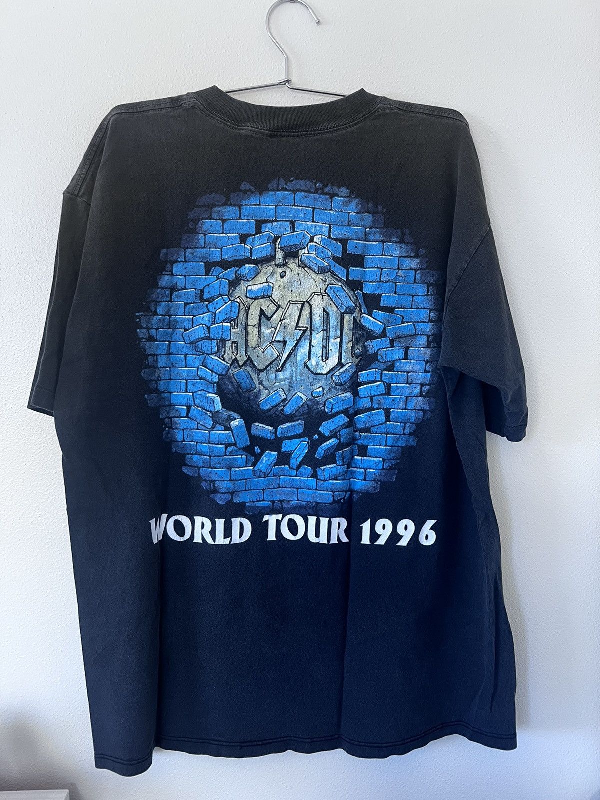 Vintage AC/DC WORLD TOUR 1996 Size US L / EU 52-54 / 3 - 2 Thumbnail