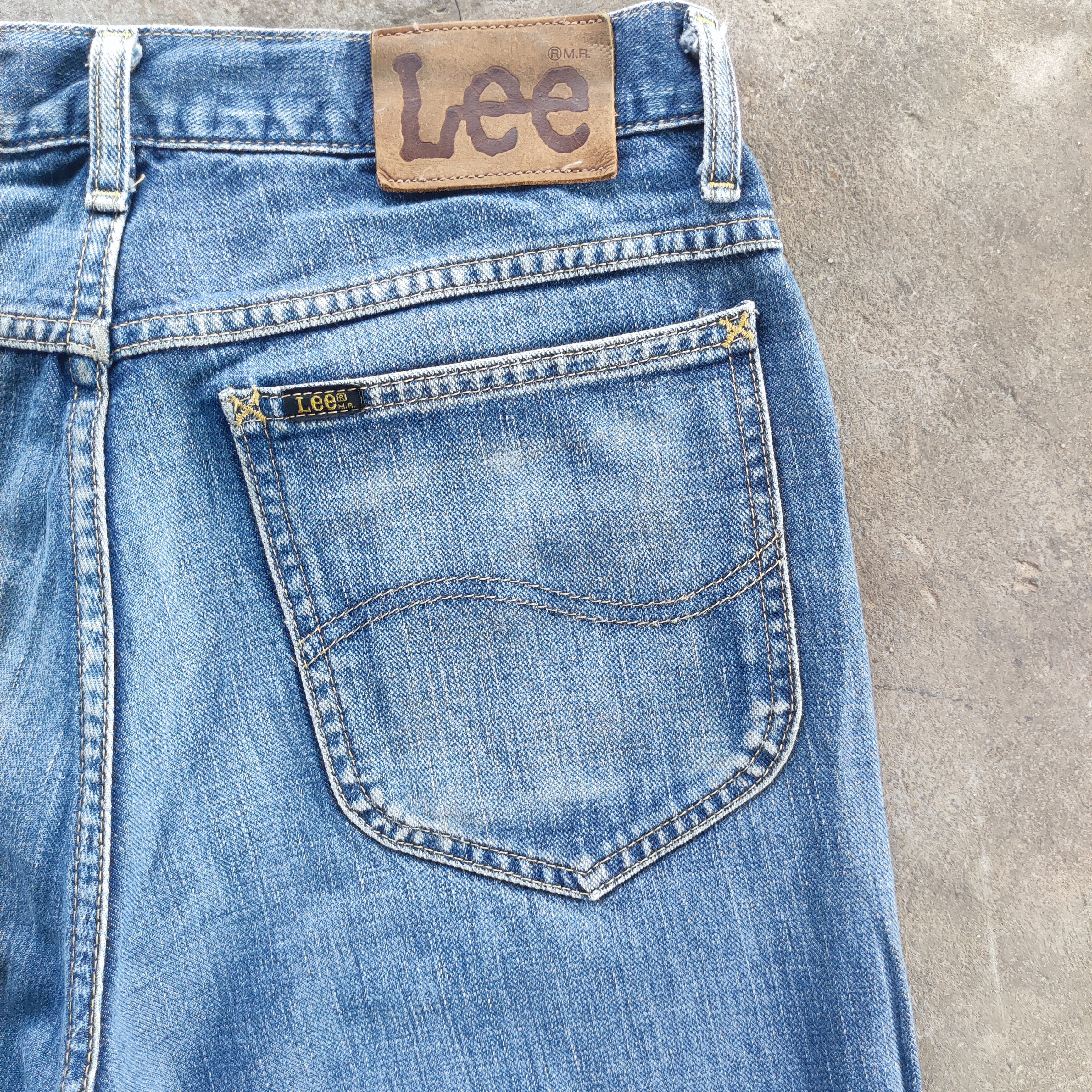 Vintage Lee Brand Straight Cut Jeans Faded Distressed Pants
