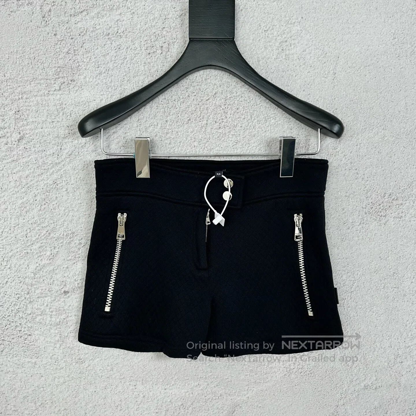 Gucci Guicci sizexs Black checkered shorts Size 23" - 1 Thumbnail