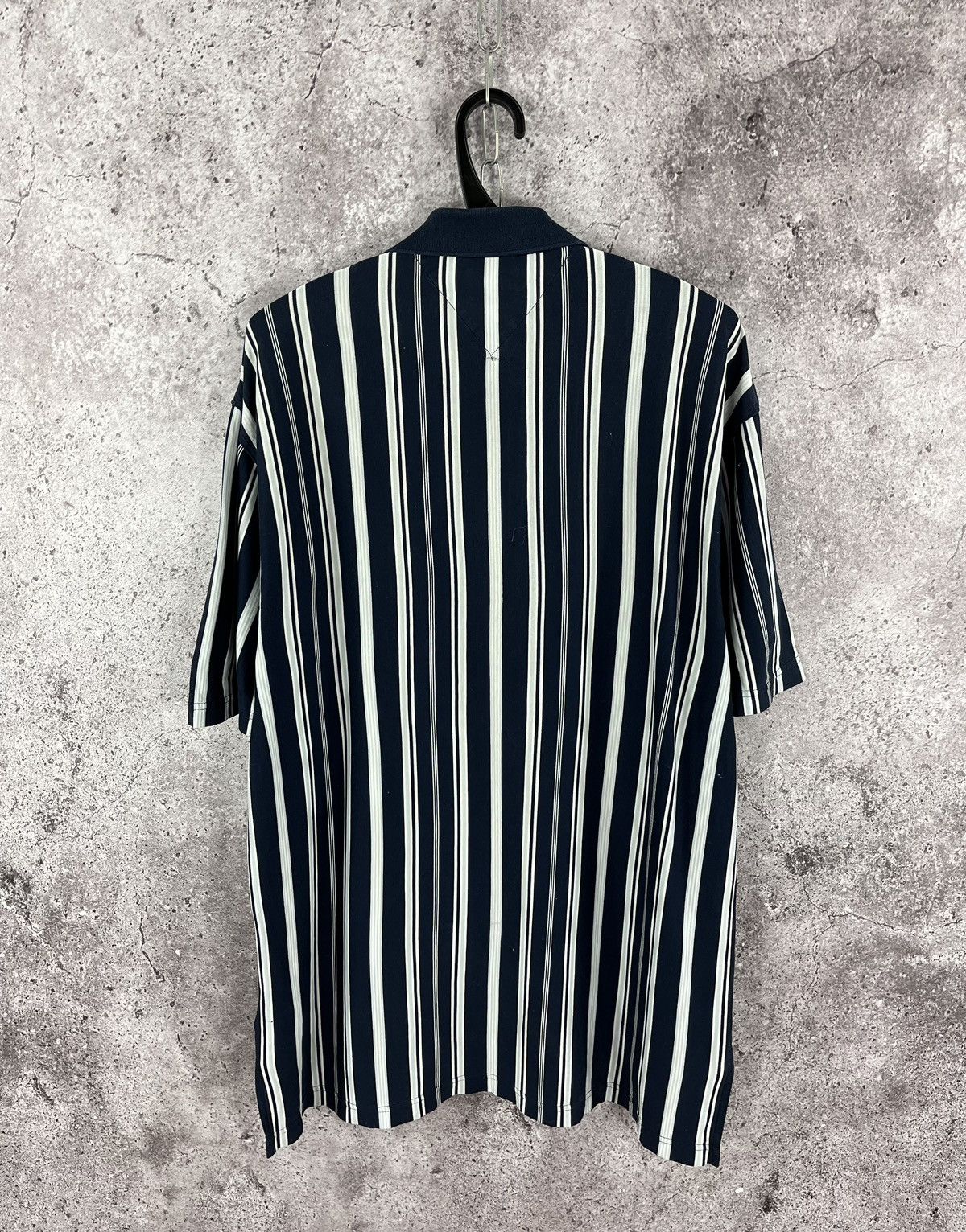 Tommy Hilfiger × Vintage Tommy Hilfiger Polo Tee Oversized Vintage Striped Size L Size US L / EU 52-54 / 3 - 6 Thumbnail