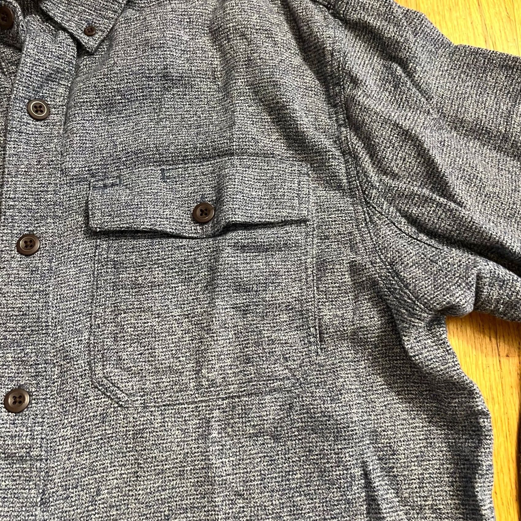 Duluth Trading Company Duluth Flannel Shirt Mens Large Blue Heathered Button Up Long Sleeve Size US L / EU 52-54 / 3 - 2 Thumbnail