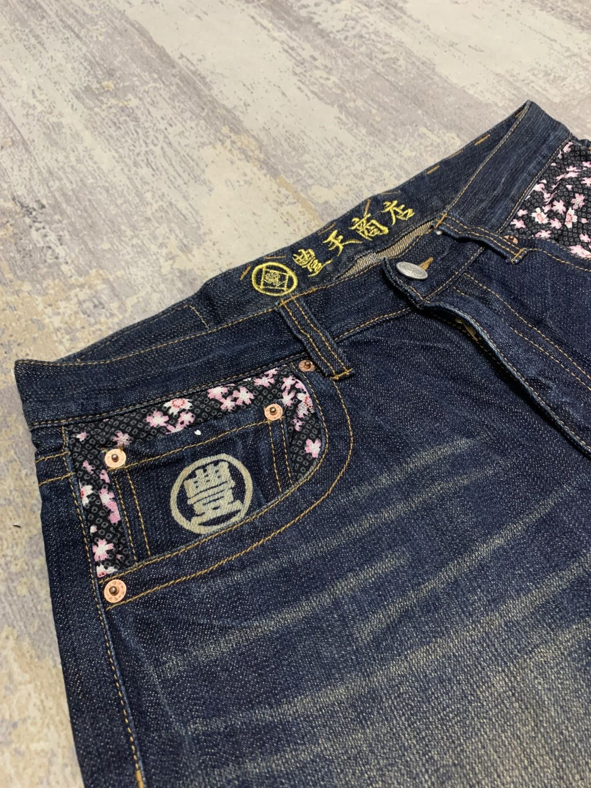 Japanese Brand Japanese Brand Kara Kuri Style Embroidery Sukajan Jeans Size US 33 - 5 Thumbnail