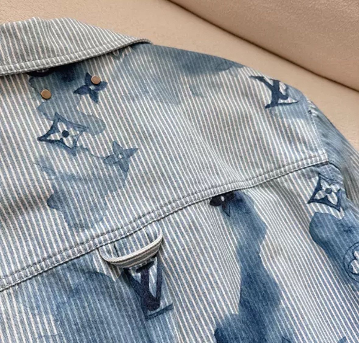 Louis Vuitton louis vuitton Ink denim long sleeved shirt Size US XS / EU 42 / 0 - 5 Thumbnail