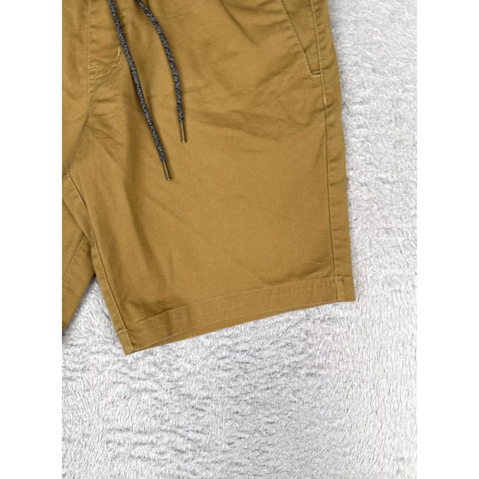 Volcom Volcom Shorts Mens 30 Brown Chino 9 Inseam Drawstring Elastic Waist Summer Venting Logo Pockets Casual Regular Fit Size US 30 / EU 46 - 2 Thumbnail