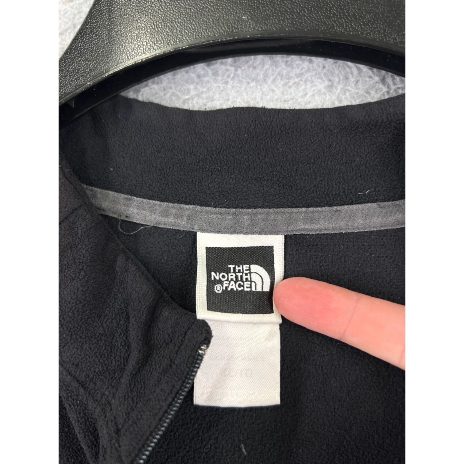 The North Face The North Face Sweater Men XL Black Long Sleeve 1/4 Zip Fleece Polyester Mock Neck Shirt Size US XL / EU 56 / 4 - 3 Thumbnail