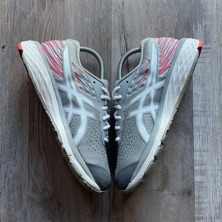 Asics ASICS • WMNS Gel-Cumulus 21 (6M) Size US 6 / EU 39 - 9 Thumbnail