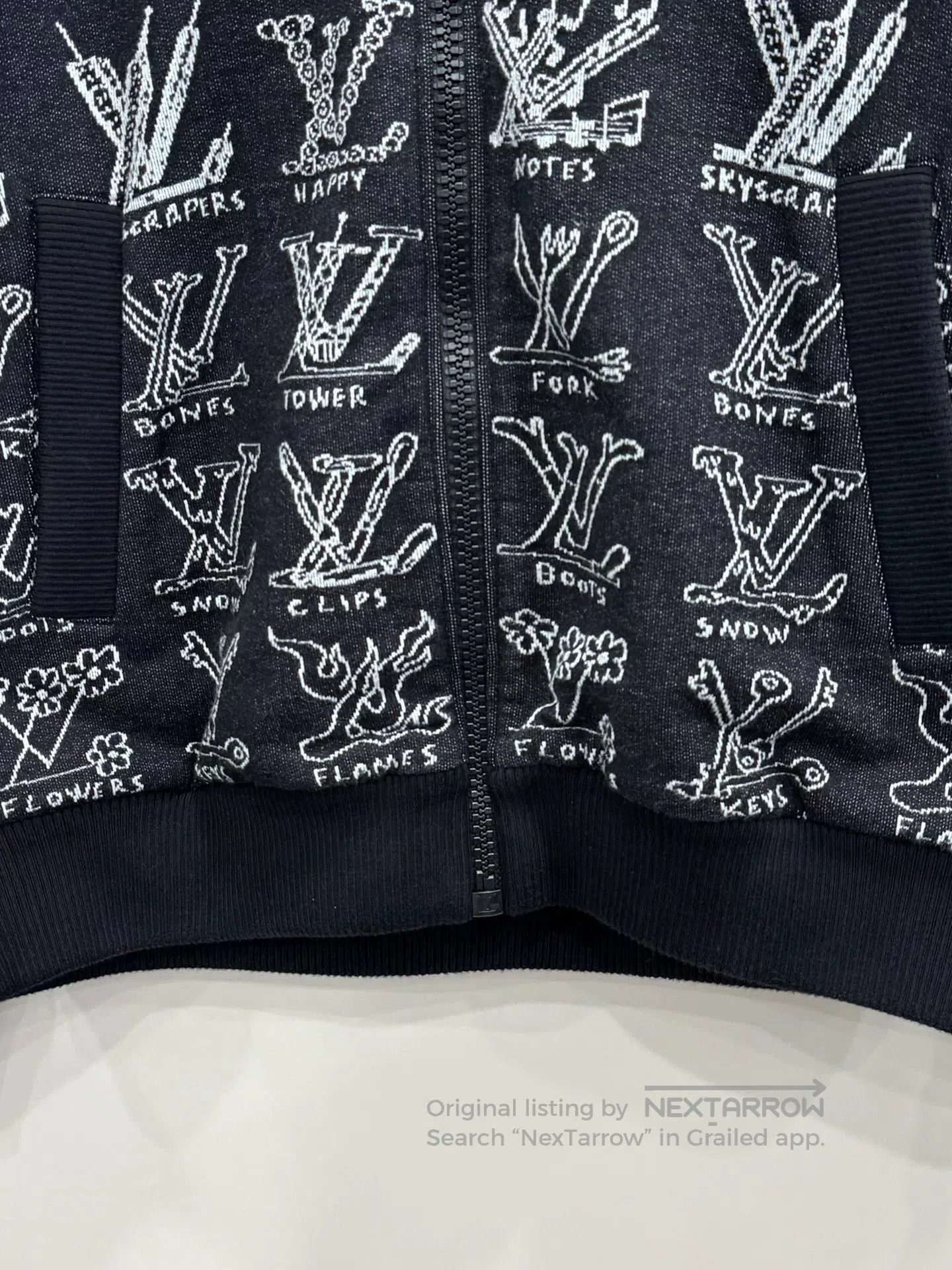 Louis Vuitton louis vuitton printed zip-up jacket size s. Size US S / EU 44-46 / 1 - 4 Thumbnail