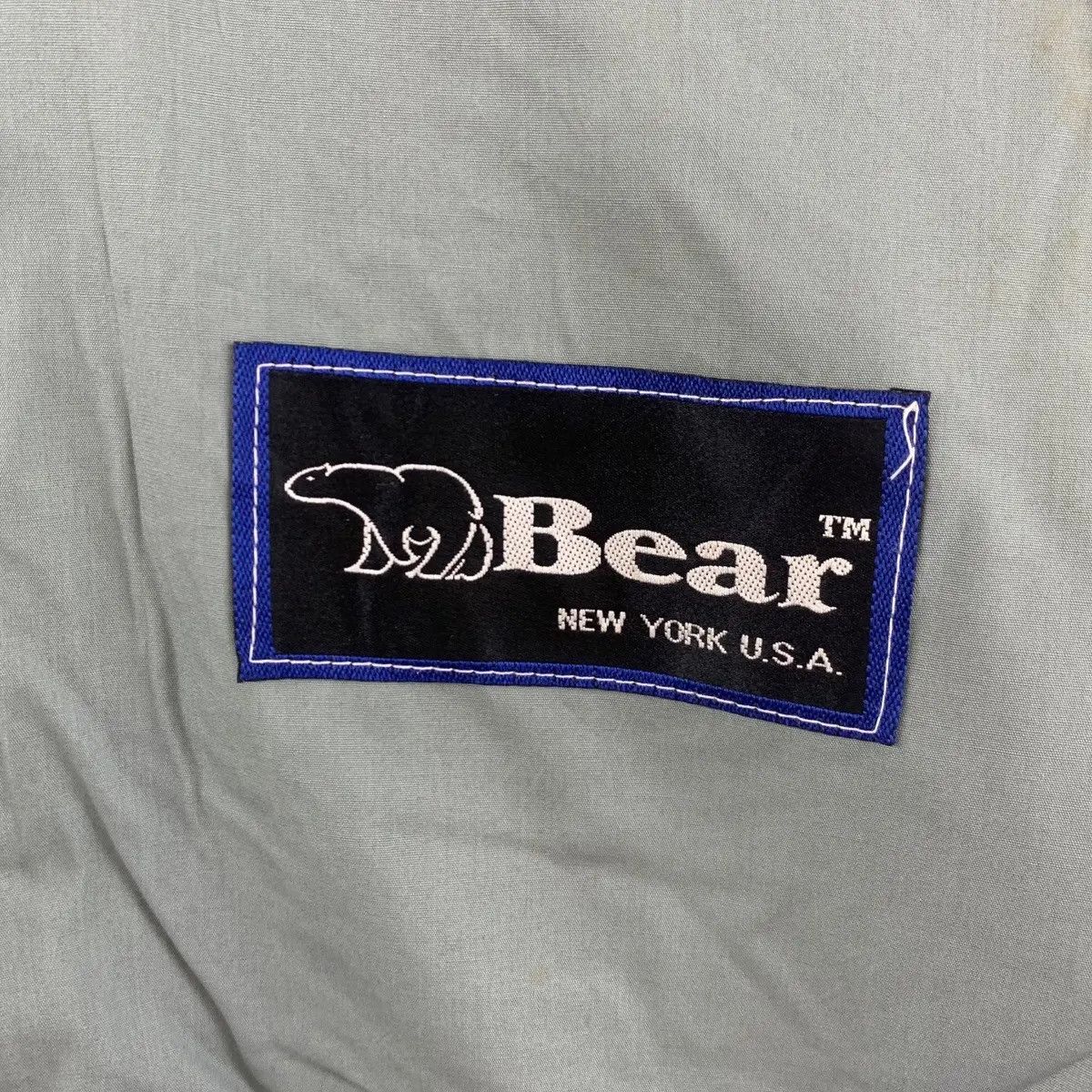 Vintage Vintage BEAR USA Fiber Content Big Logo Outdoor Size US L / EU 52-54 / 3 - 4 Thumbnail