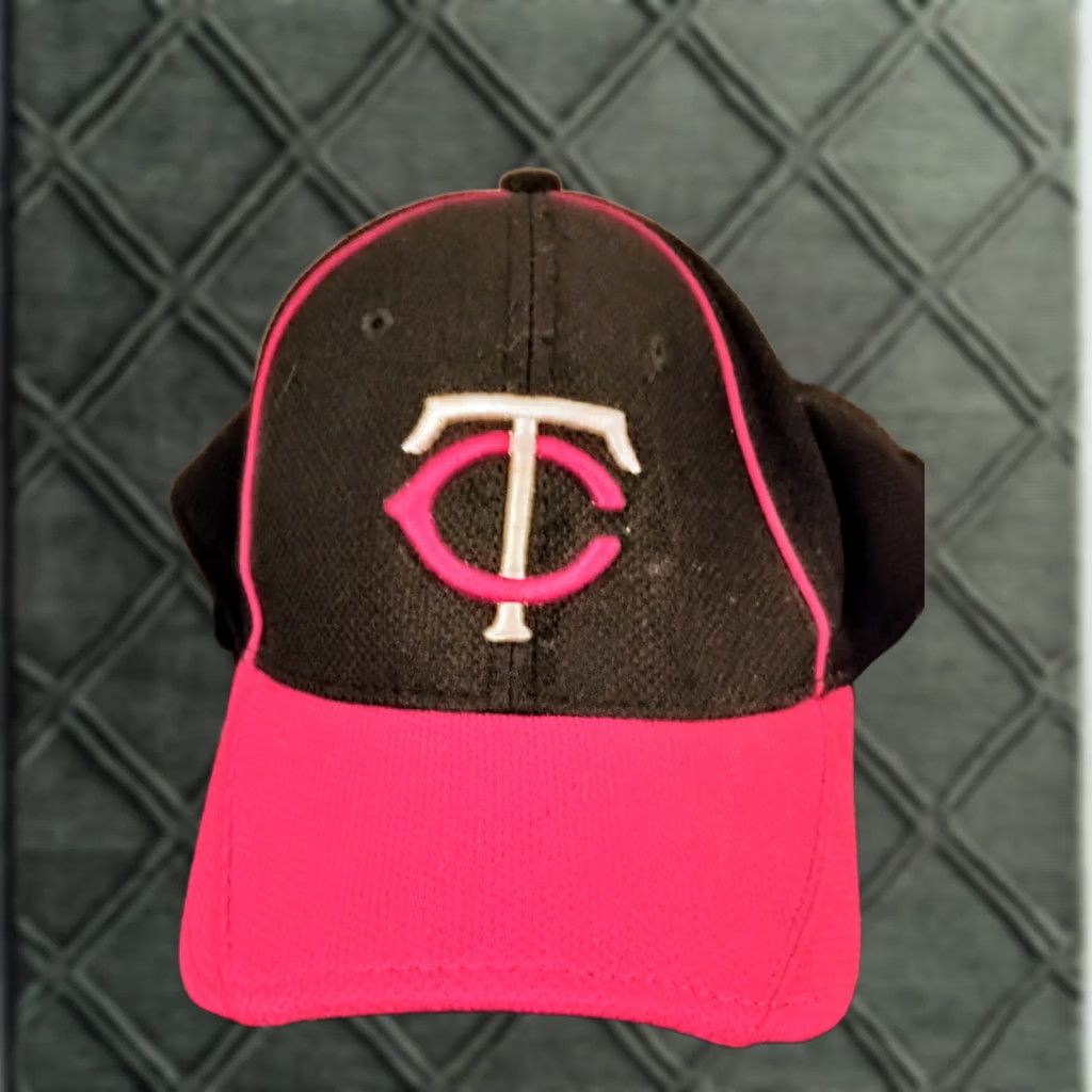New Era VINTAGE Minnesota Twins TC Hat MLB Mens M/L Baseball Cap New Era Batting Practice Cap Size ONE SIZE - 1 Thumbnail