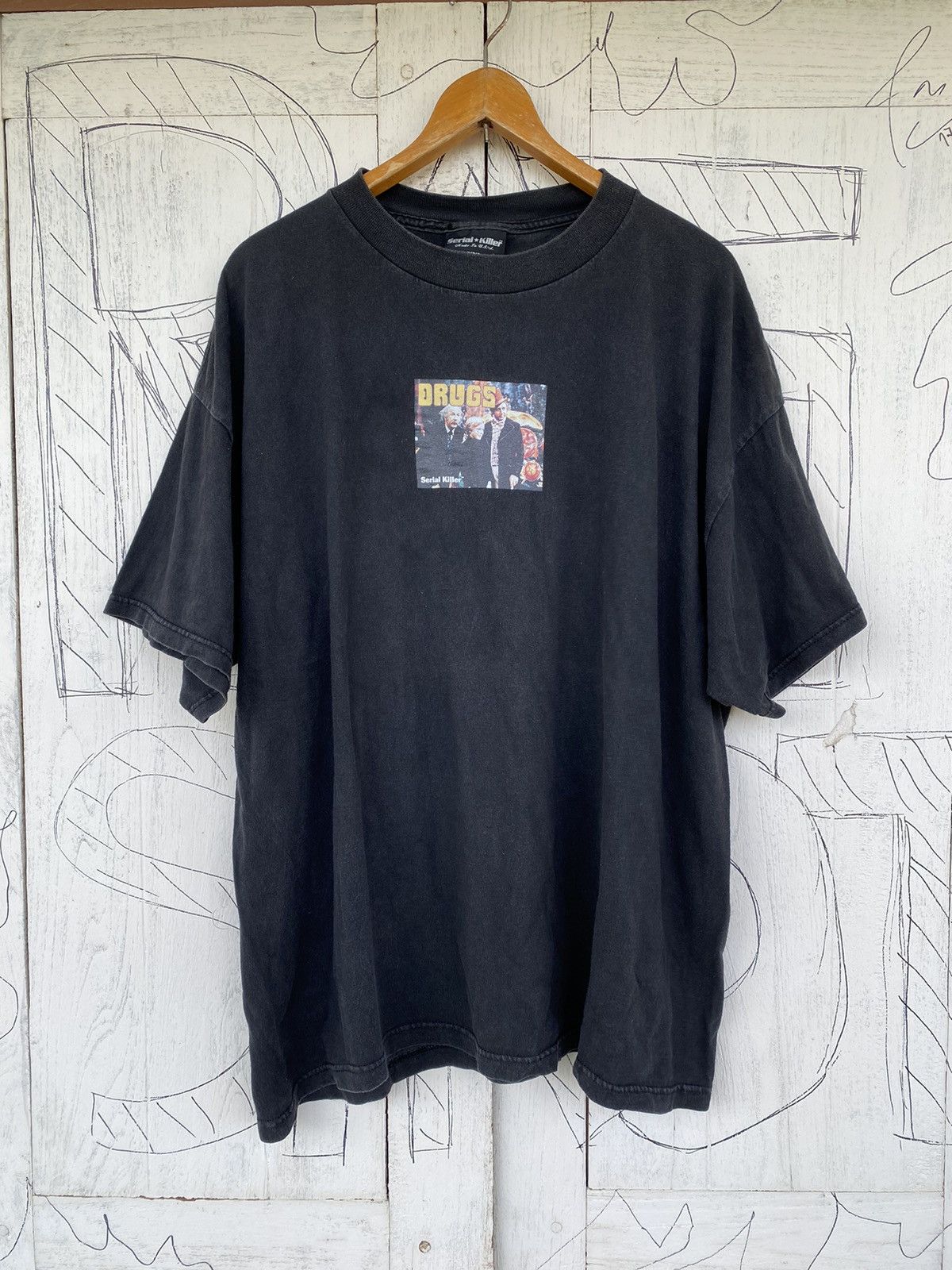 Hook-Ups × Vintage Wonka Serial Killers XXL MOVIE Shirt Size US XXL / EU 58 / 5 - 3 Thumbnail