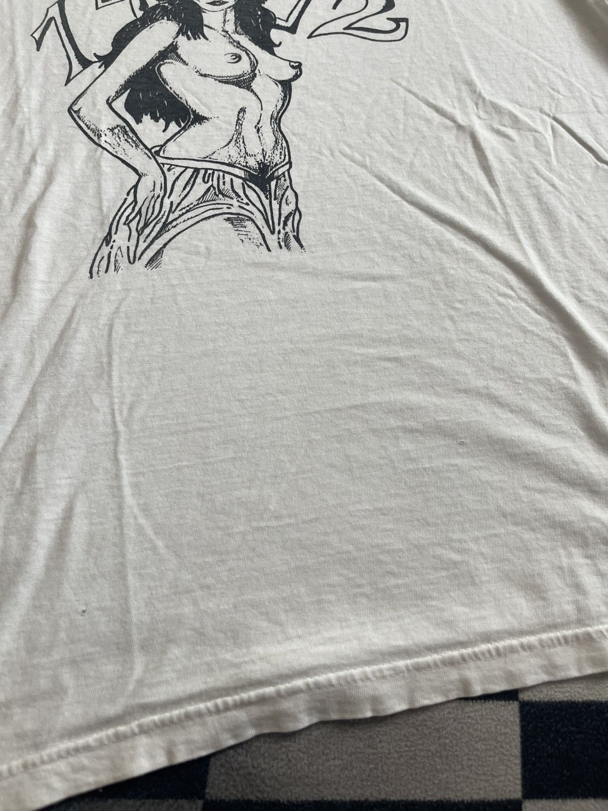 Vintage Vintage 1992 Underground Pin-up Graphic Tee - Single Stitch Size US XL / EU 56 / 4 - 4 Thumbnail