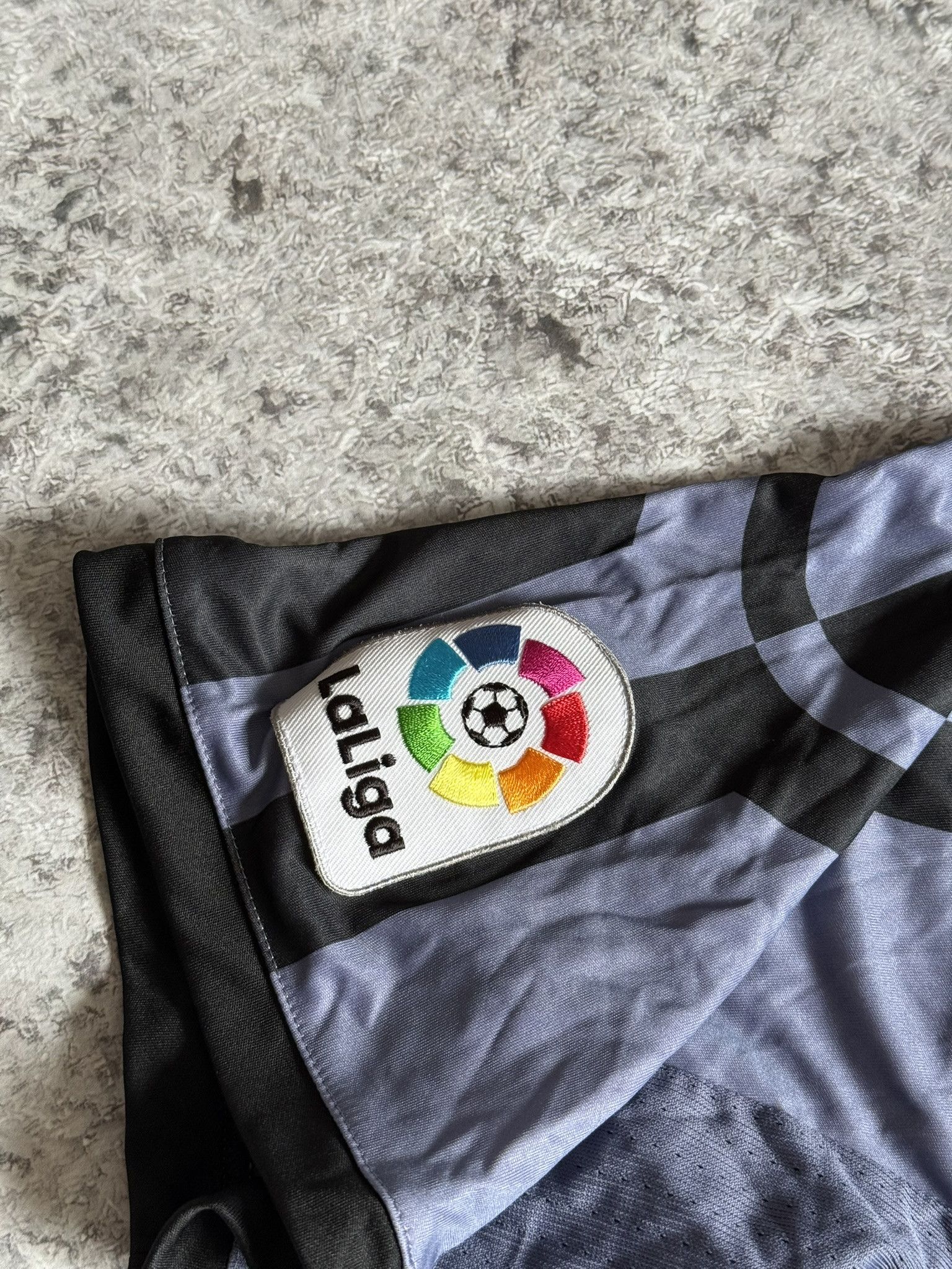 Adidas REAL MADRID 2016 2017 THIRD SHIRT JERSEY CAMISETA XL Size US XL / EU 56 / 4 - 7 Thumbnail