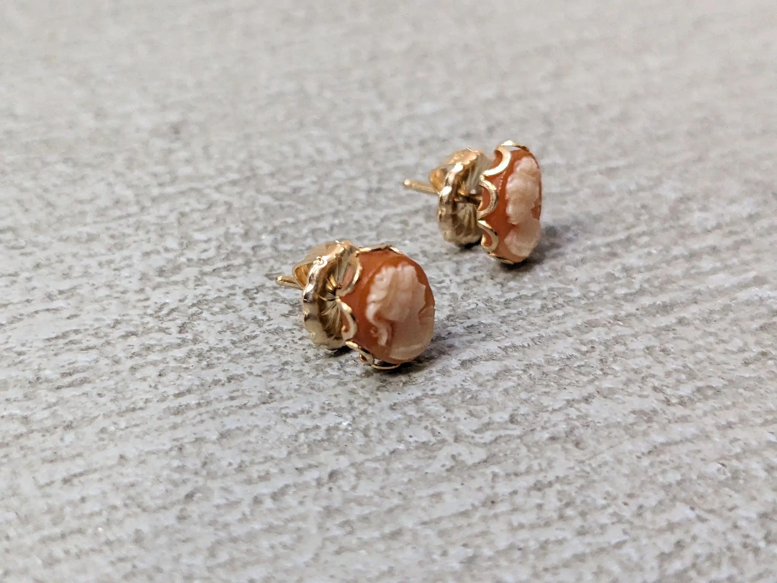 Jewelry × Vintage Vintage 14K Earrings Cameo Coral Oval Antique Woman Lady Size ONE SIZE - 2 Thumbnail