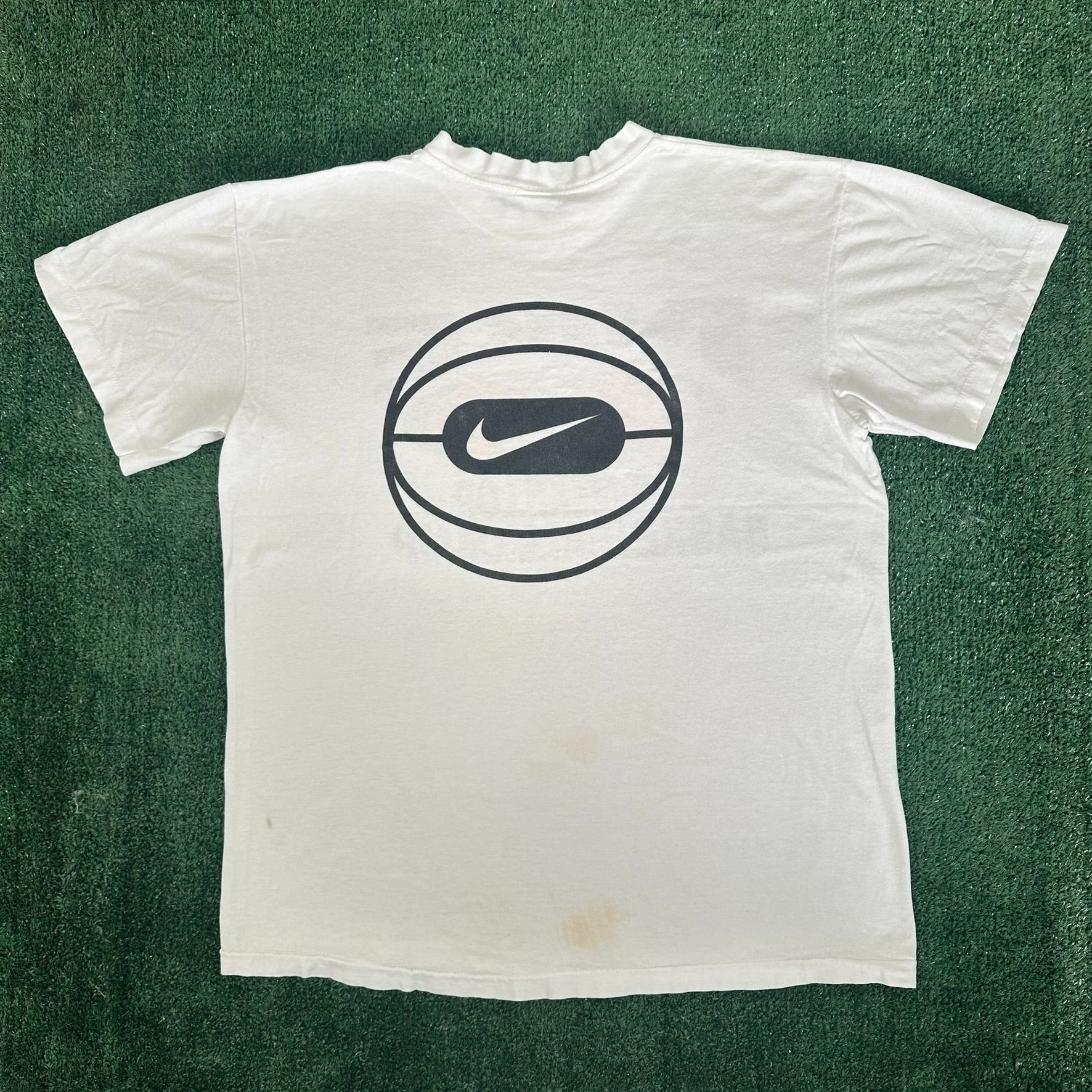 Nike Vintage 90s Nike Basketball Camp T-Shirt Center Swoosh Logo Size US L / EU 52-54 / 3 - 6 Thumbnail