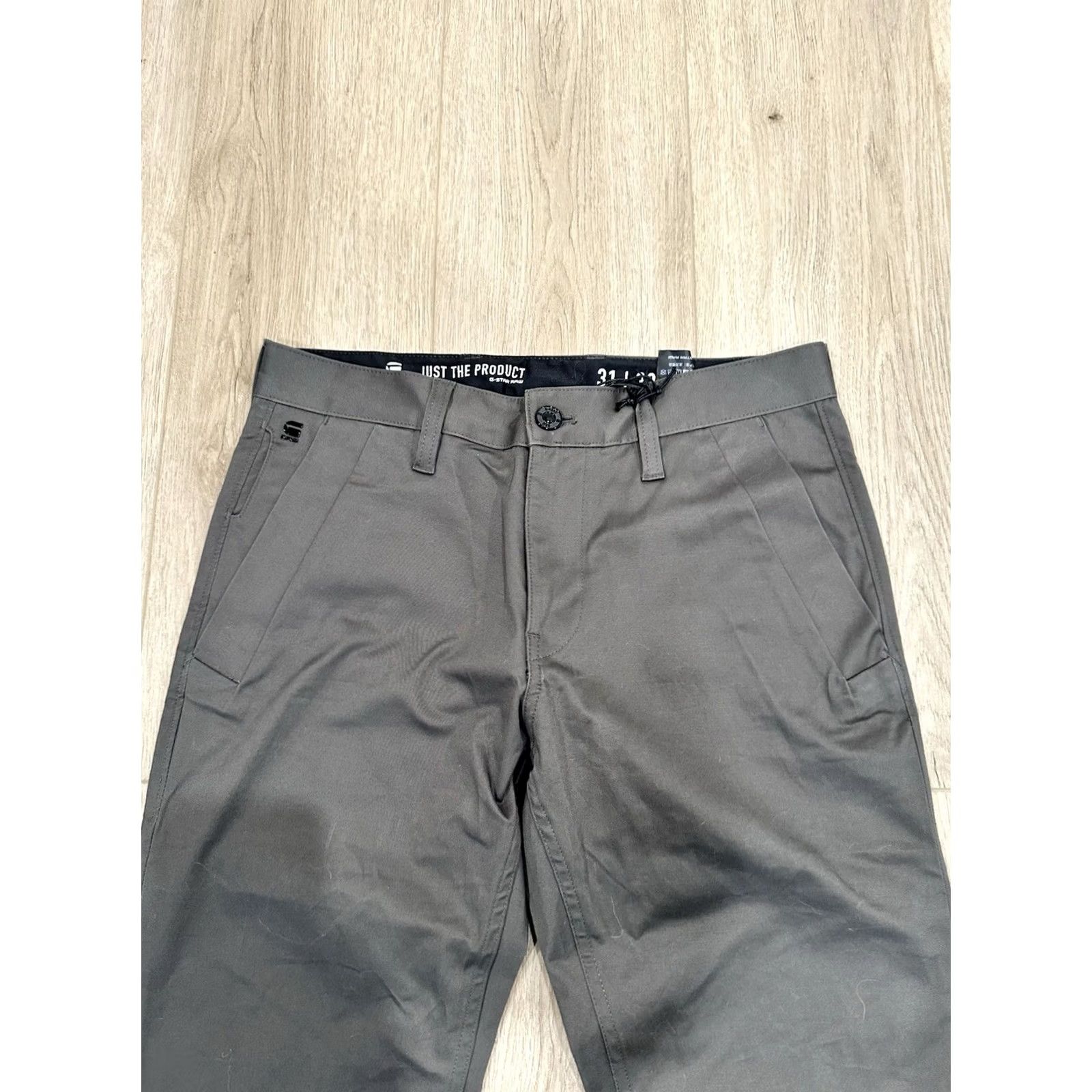 G-Star VINTAGE N/A I cannot complete this task as the provided data indicates the item is not vintage. Size US 32 / EU 48 - 4 Thumbnail