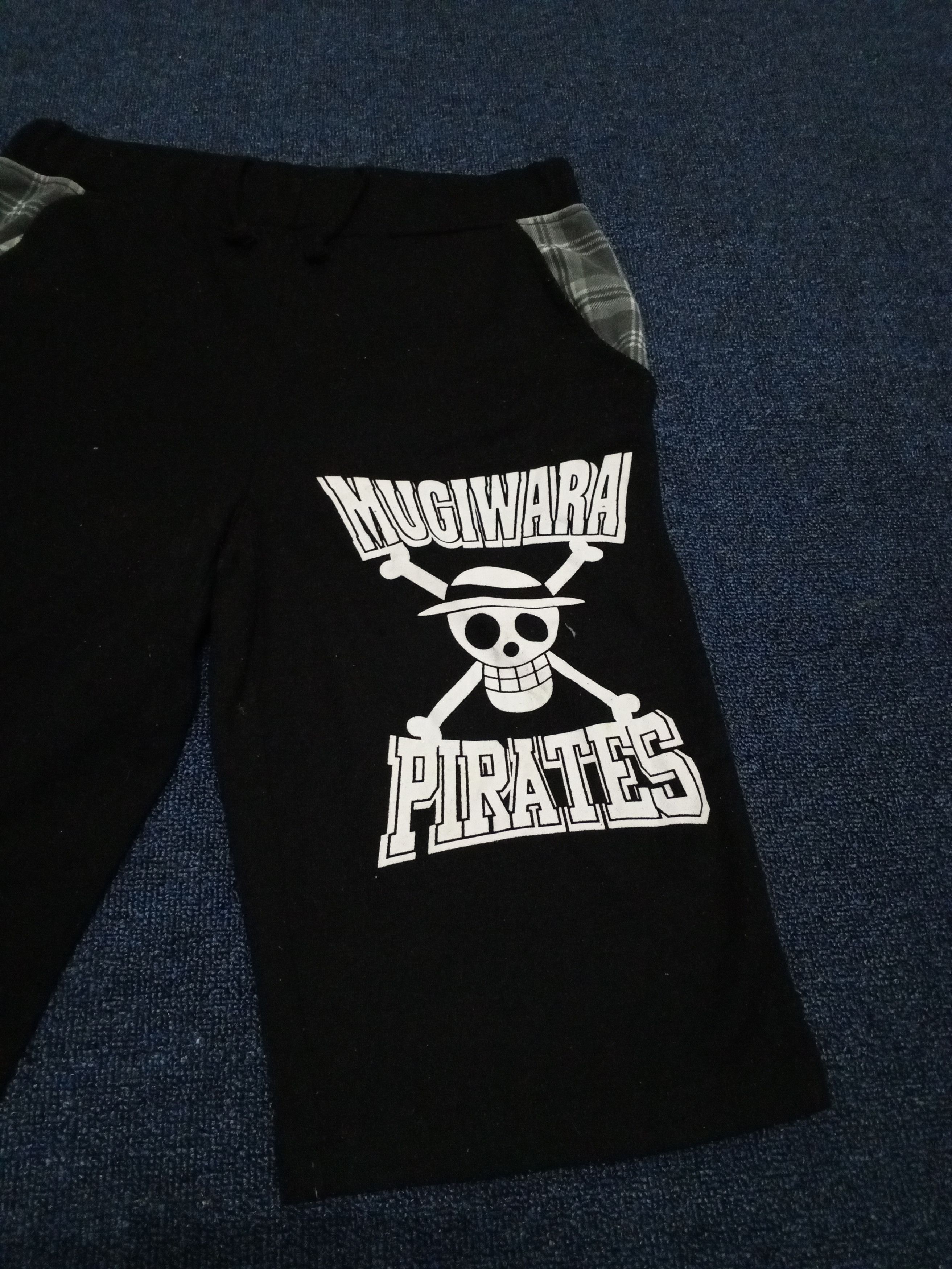 Anime × One Piece One piece wanted shortpants Size US 32 / EU 48 - 3 Thumbnail
