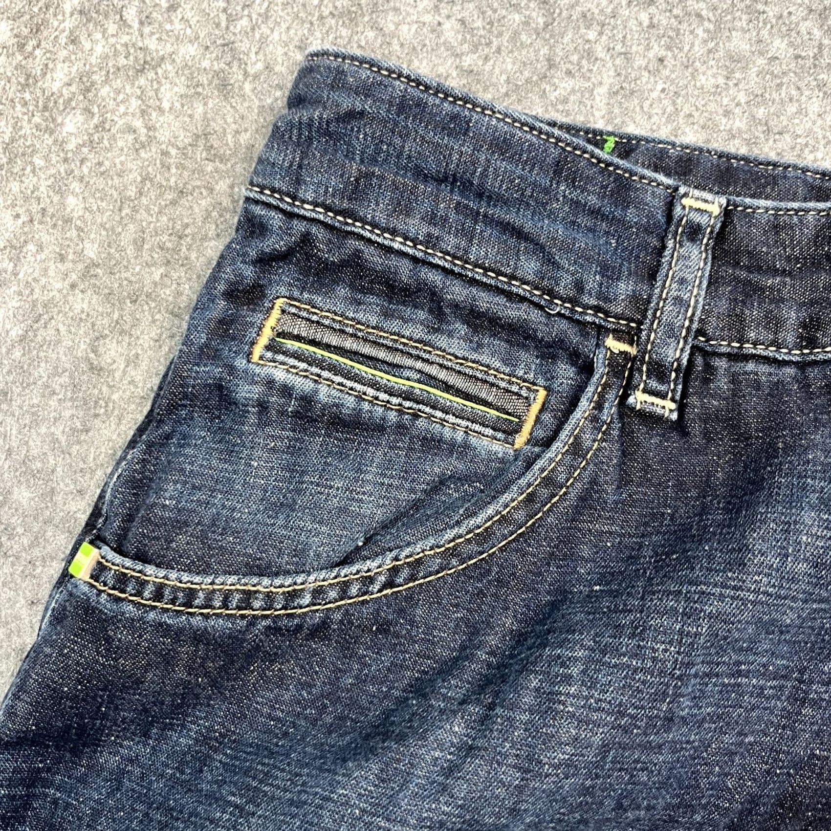 Hugo Boss HUGO BOSS Jeans Regular Tapered 32 32 Dark Wash Blue Green Label Cotton jeans Men 5-Pocket Denim Dark Wash 32 in Inside Leg 32 in Mens Jeans Size US 32 / EU 48 - 7 Thumbnail