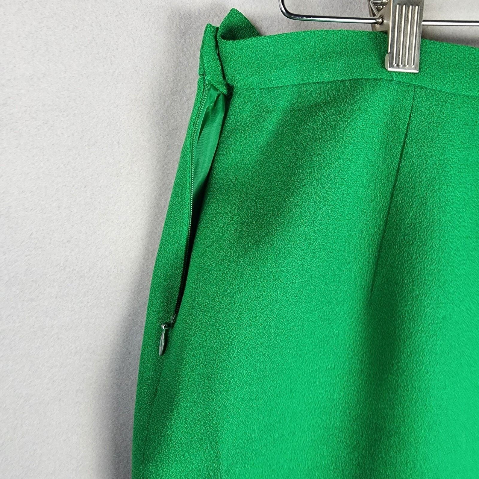 Jones New York Jones New York Bright Green Skirt Size 10 100% Wool 24" Size 32" / US 10 / IT 46 - 8 Thumbnail