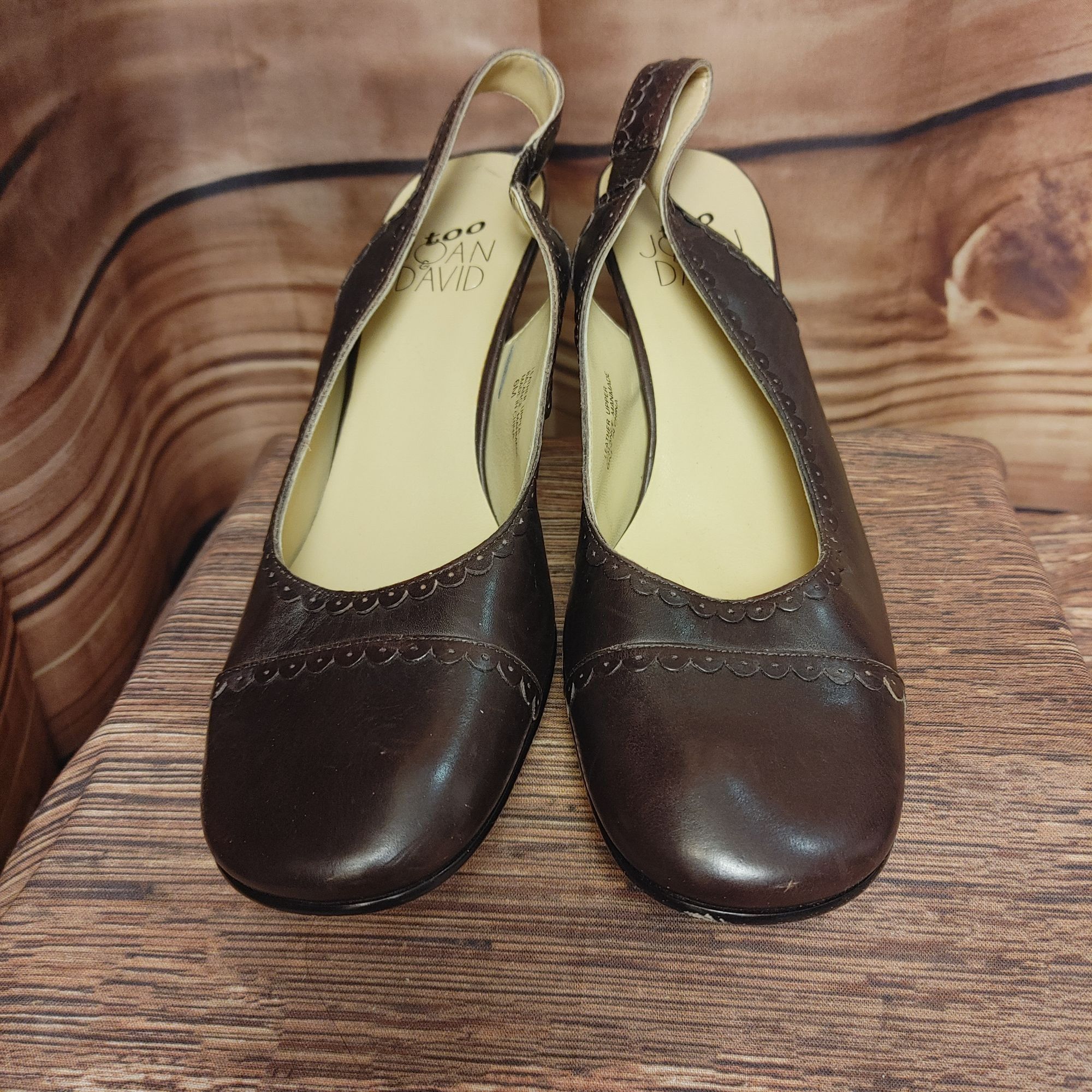 Other Women's Brown/Taupe Leather 3" Closed Toe Floral Ankle Strap Size US 6 / IT 36 - 2 Thumbnail