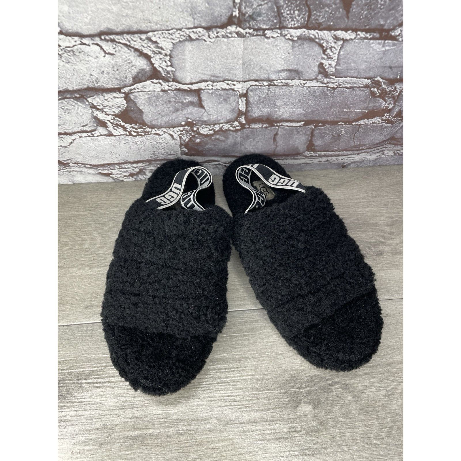 Ugg UGG Fluff Yeah Black Sheepskin Fur Slingback Slippers Sandal Size US 8 / IT 38 - 10 Thumbnail