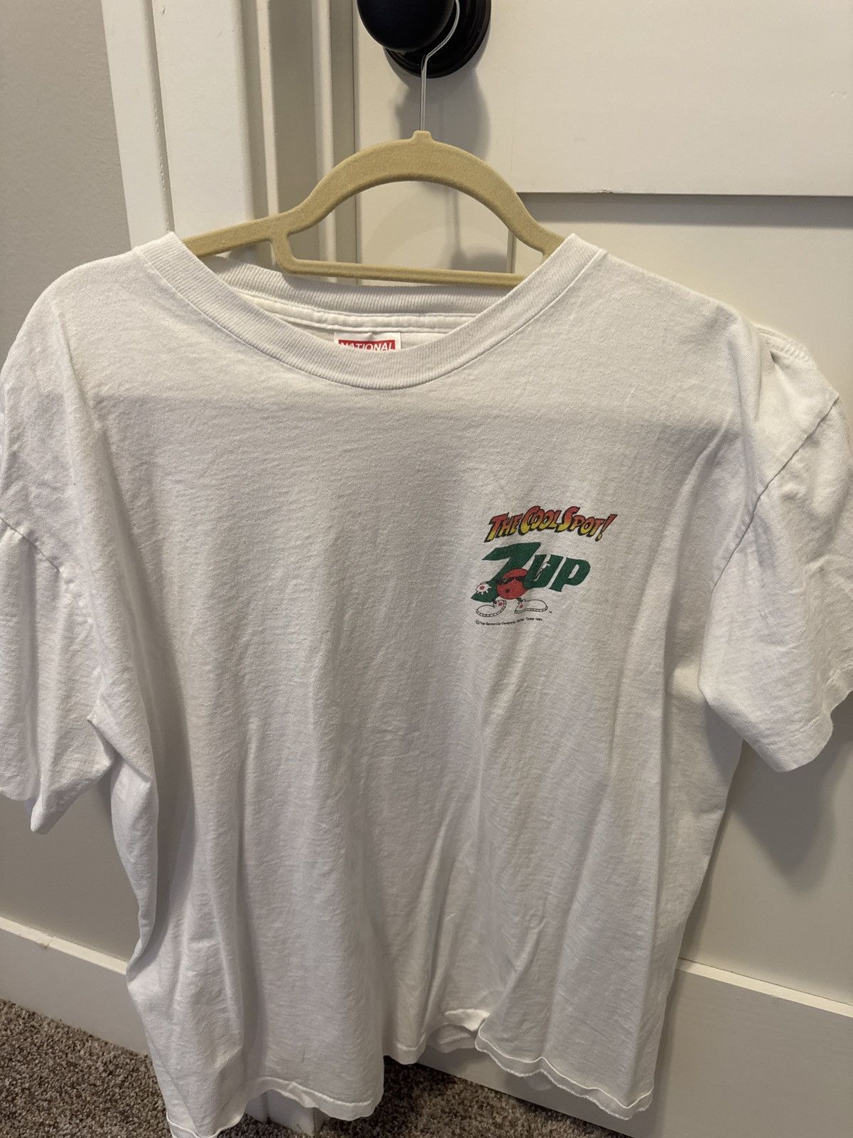 Vintage 7UP “The Cool Spot” Vintage T-Shirt Size US XL / EU 56 / 4 - 1 Thumbnail