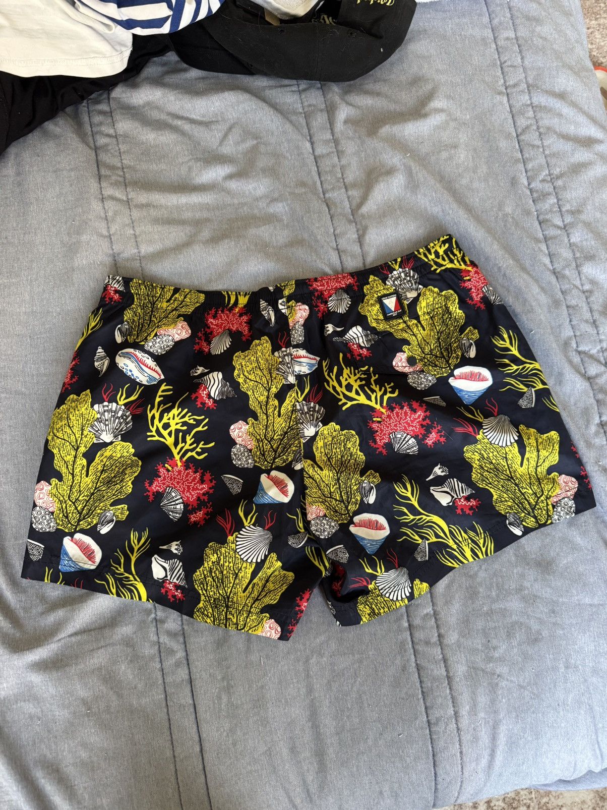 Louis Vuitton Louis Vuitton swim trunks Size US 29 - 2 Thumbnail