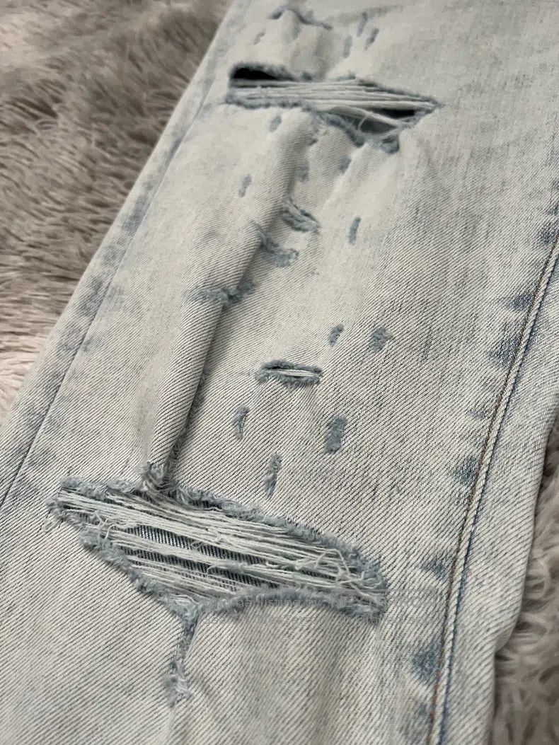 Amiri Amiri Size 30 Light wash destroyer jeans Size US 30 / EU 46 - 3 Thumbnail