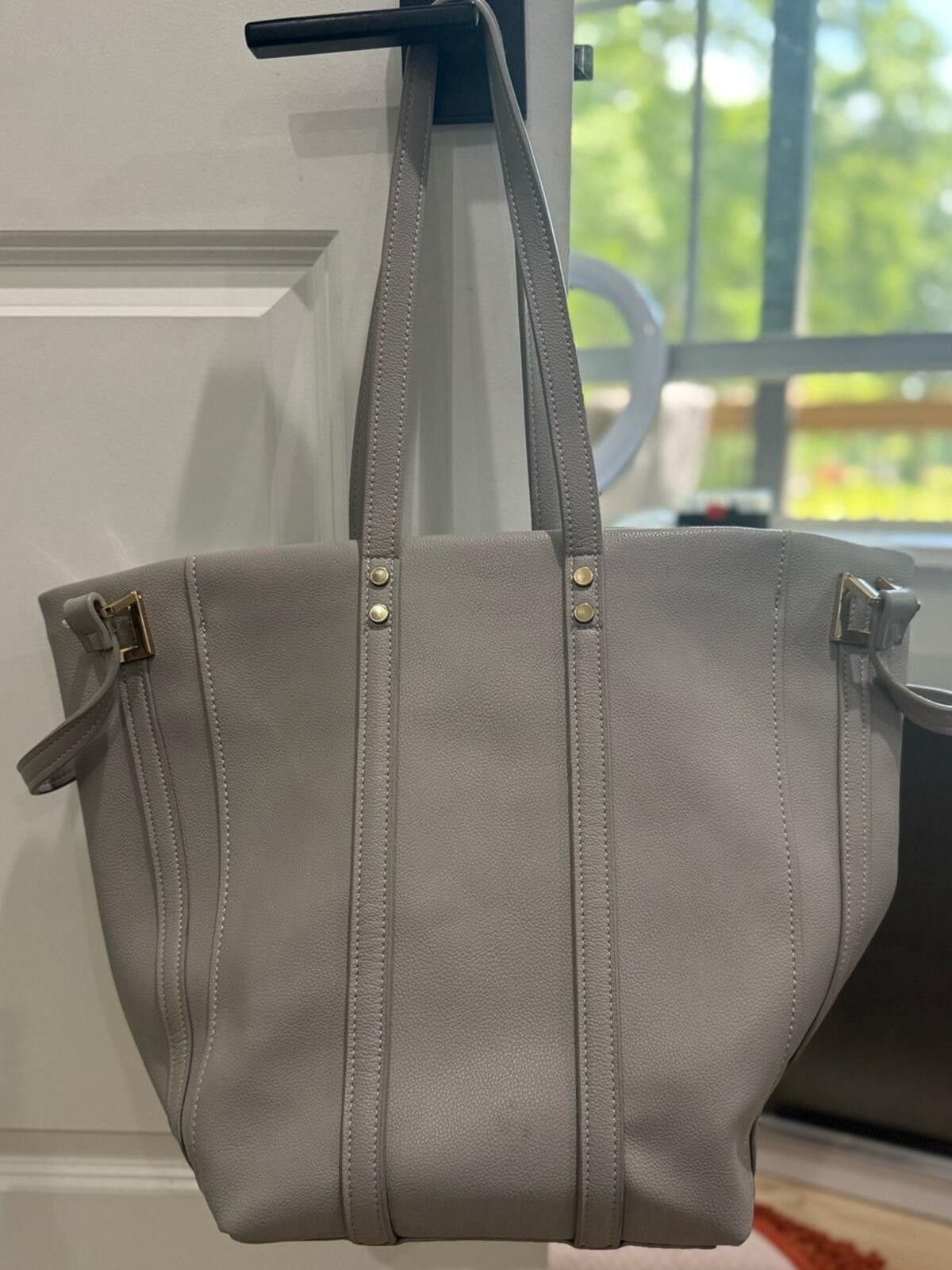 Other Elegant Light Grey Leather Tote with Gold Accents Size ONE SIZE - 2 Thumbnail