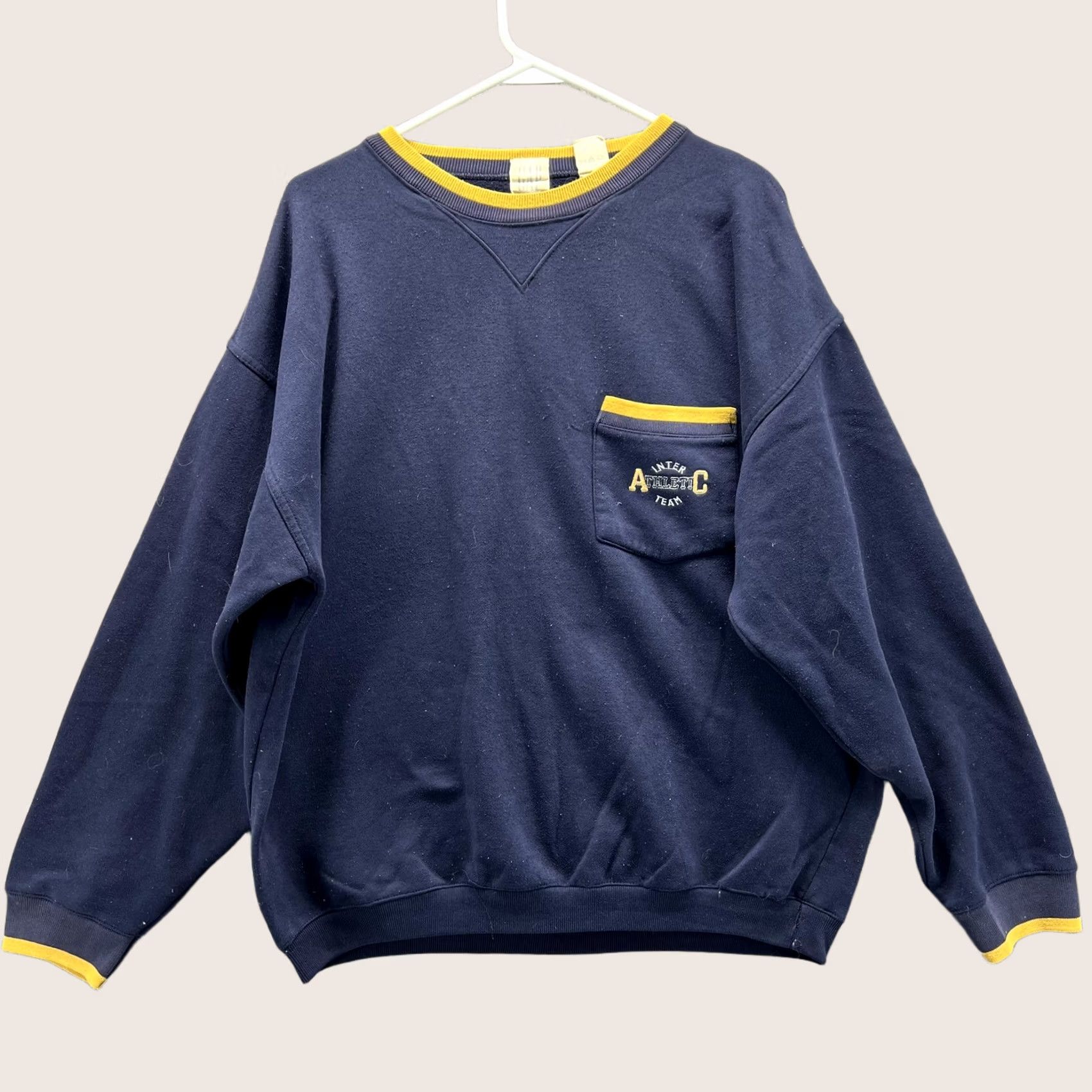 Gap VINTAGE Gap Sweatshirt Mens Large Blue Athletic Team Pocket Fleece Crewneck 90s Size US L / EU 52-54 / 3 - 1 Thumbnail