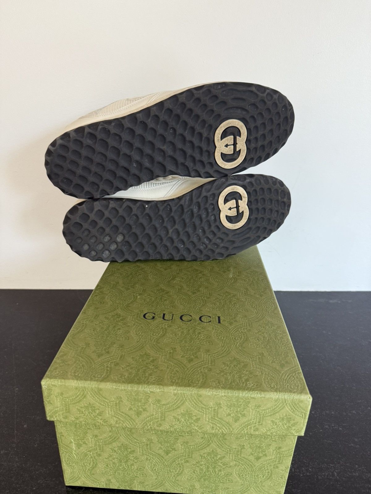 Gucci Gucci White Black Leather Low-Top Sneakers w/ GG Logo Size US 10 / EU 43 - 8 Thumbnail