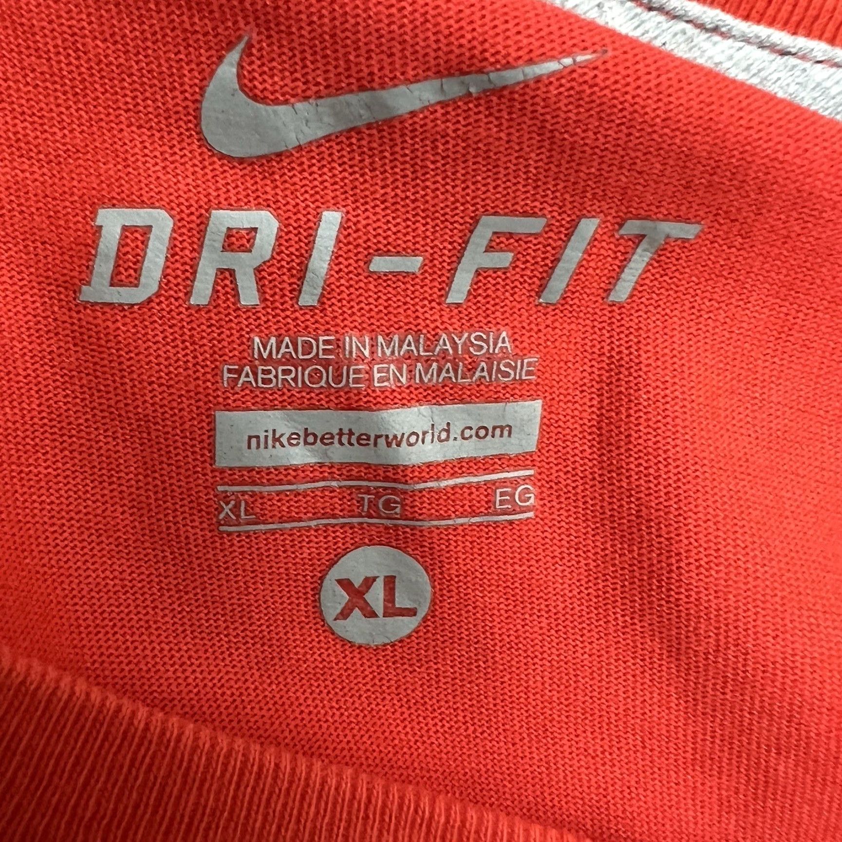 Nike VINTAGE Nike Football T-Shirt Short Sleeve Men XL Red Sports 2000s Size US XL / EU 56 / 4 - 6 Thumbnail