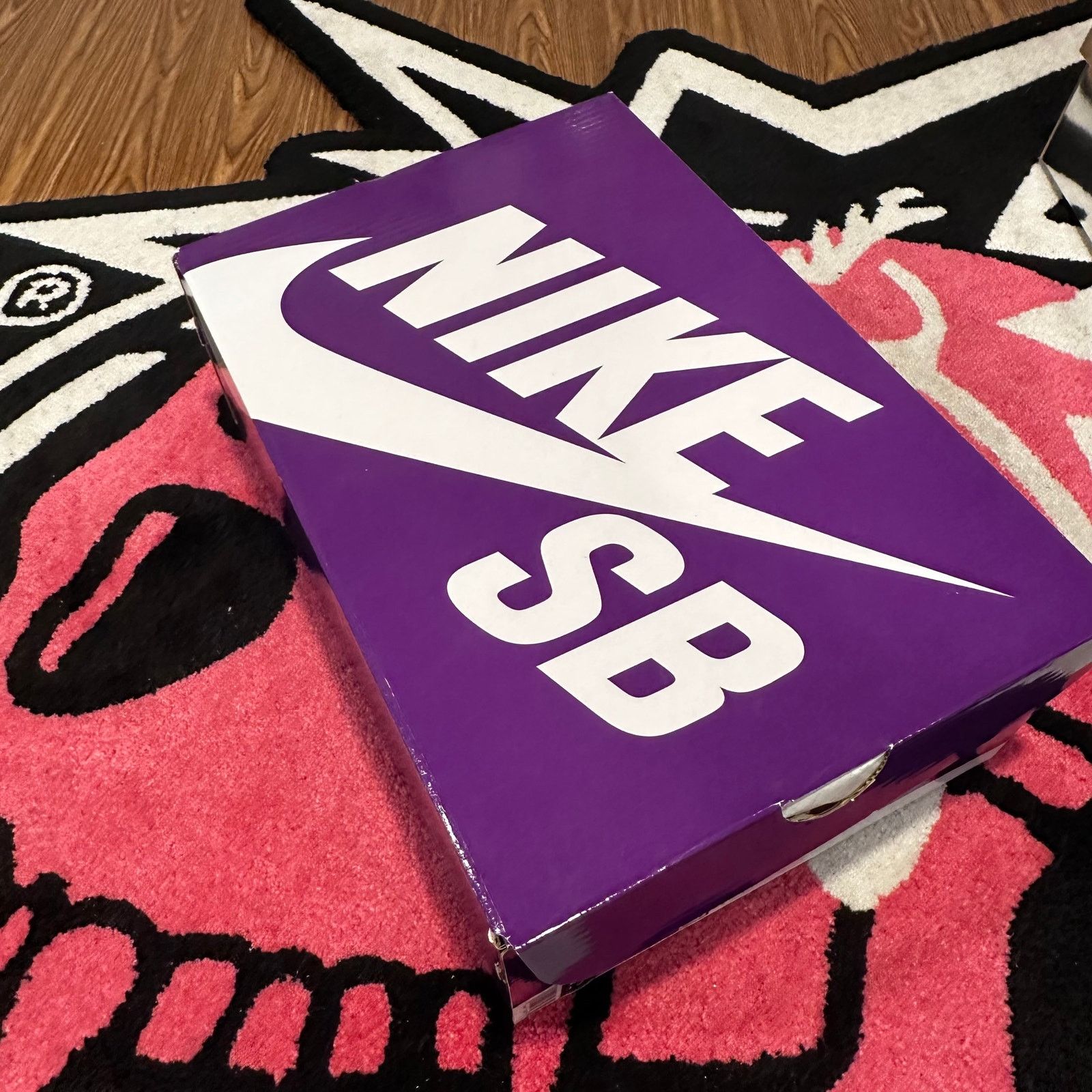Supreme Nike SB Dunk Low Supreme Hyper Royal – Size 11 – Brand New Size US 11 / EU 44 - 10 Thumbnail