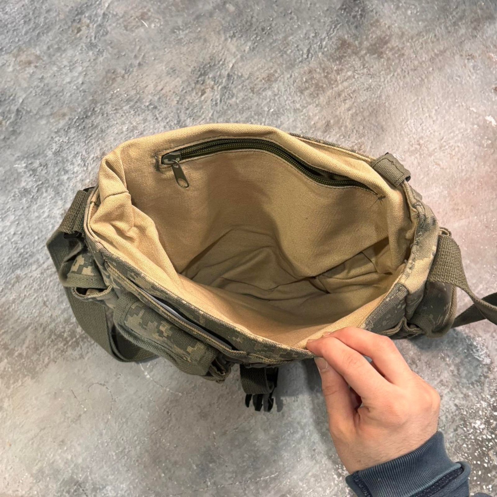 Vintage Vintage US Military Digital Camo Side Bag! Y2K Crossbody Size ONE SIZE - 4 Thumbnail