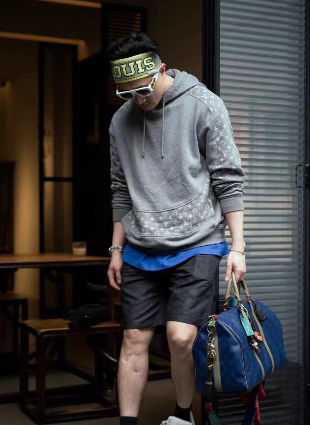 Louis Vuitton Lv Gray Circular Cut Hoodie L Size US L / EU 52-54 / 3 - 6 Thumbnail