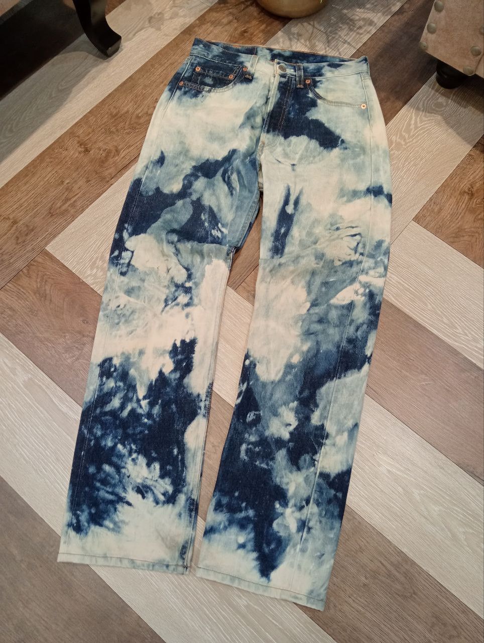 Levi's Vintage Clothing VINTAGE LEVI'S 501 BLEACH BLUE DENIM PANTS Size US 28 / EU 44 - 2 Thumbnail