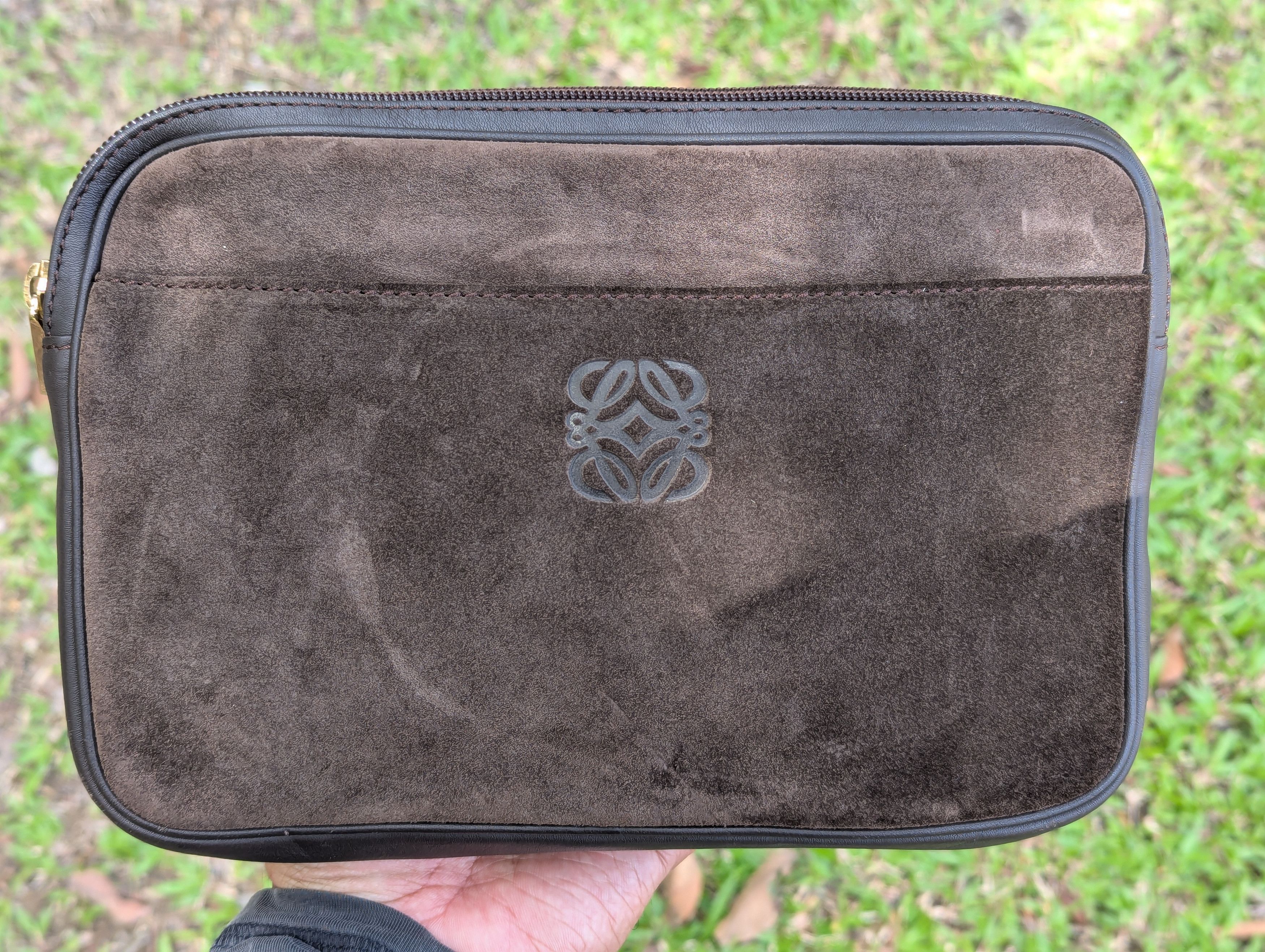 Loewe 🔥FREE SHIPPING🔥 Loewe Anagram Brown Suede Shoulder Bag Size ONE SIZE - 9 Thumbnail