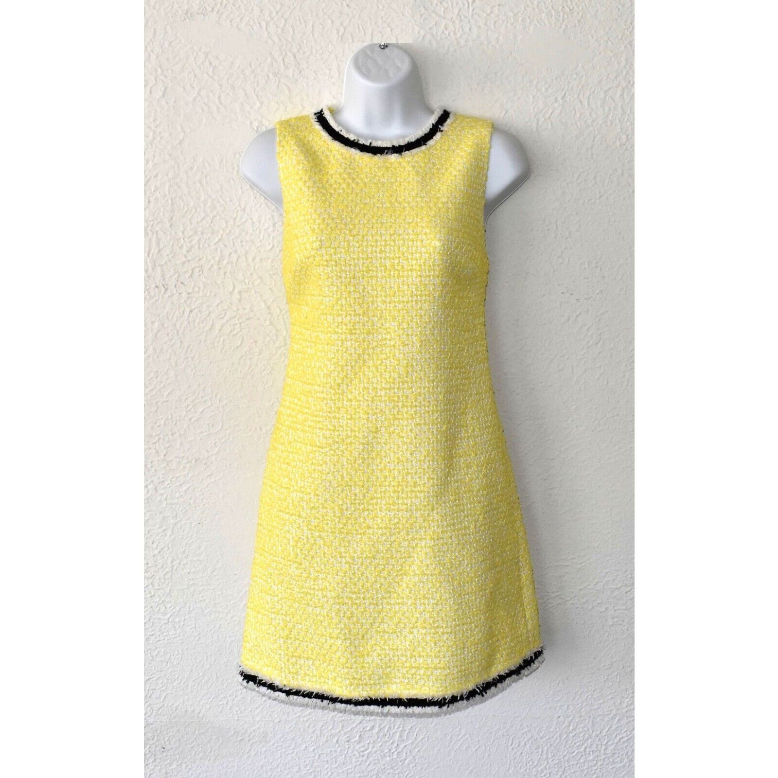 Alice + Olivia NWT ALICE + OLIVIA Yellow Tweed Daisy Blazer Dress 2 Pc Set Size S / US 4 / IT 40 - 4 Thumbnail